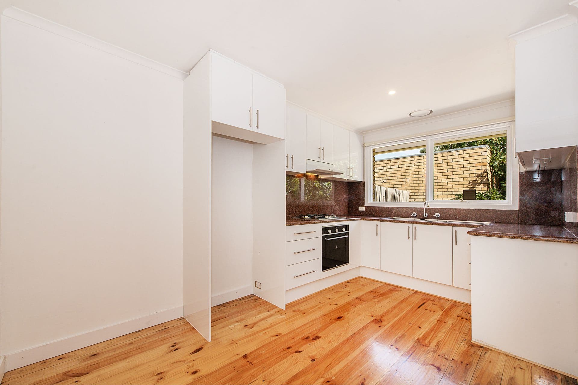 4/1 Yarram Crescent, Clayton, VIC, 3168, Clayton - Thumbnail 2