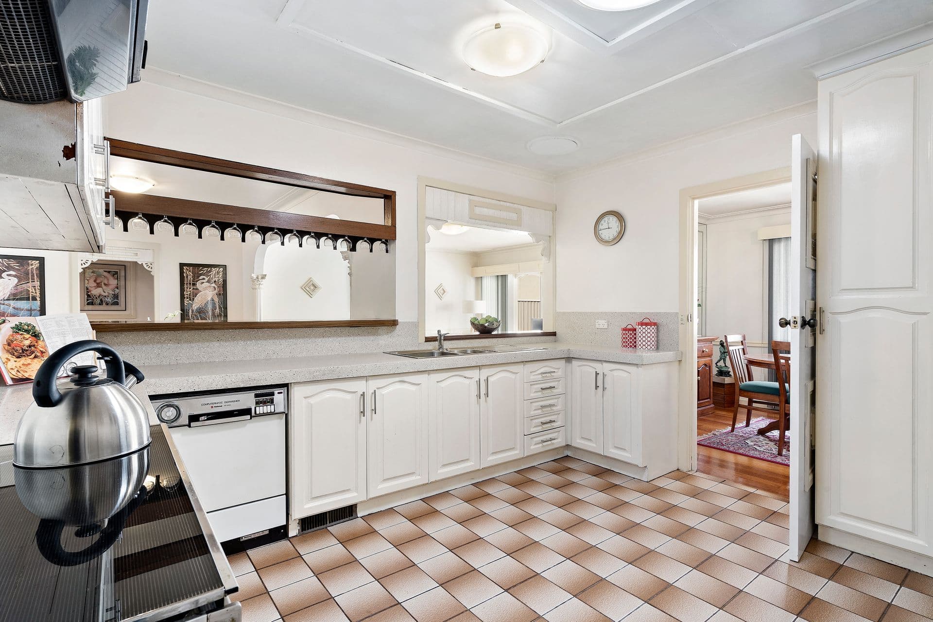 37 Avonhurst Drive, Glen Waverley, VIC, 3150, Glen Waverley - Thumbnail 4