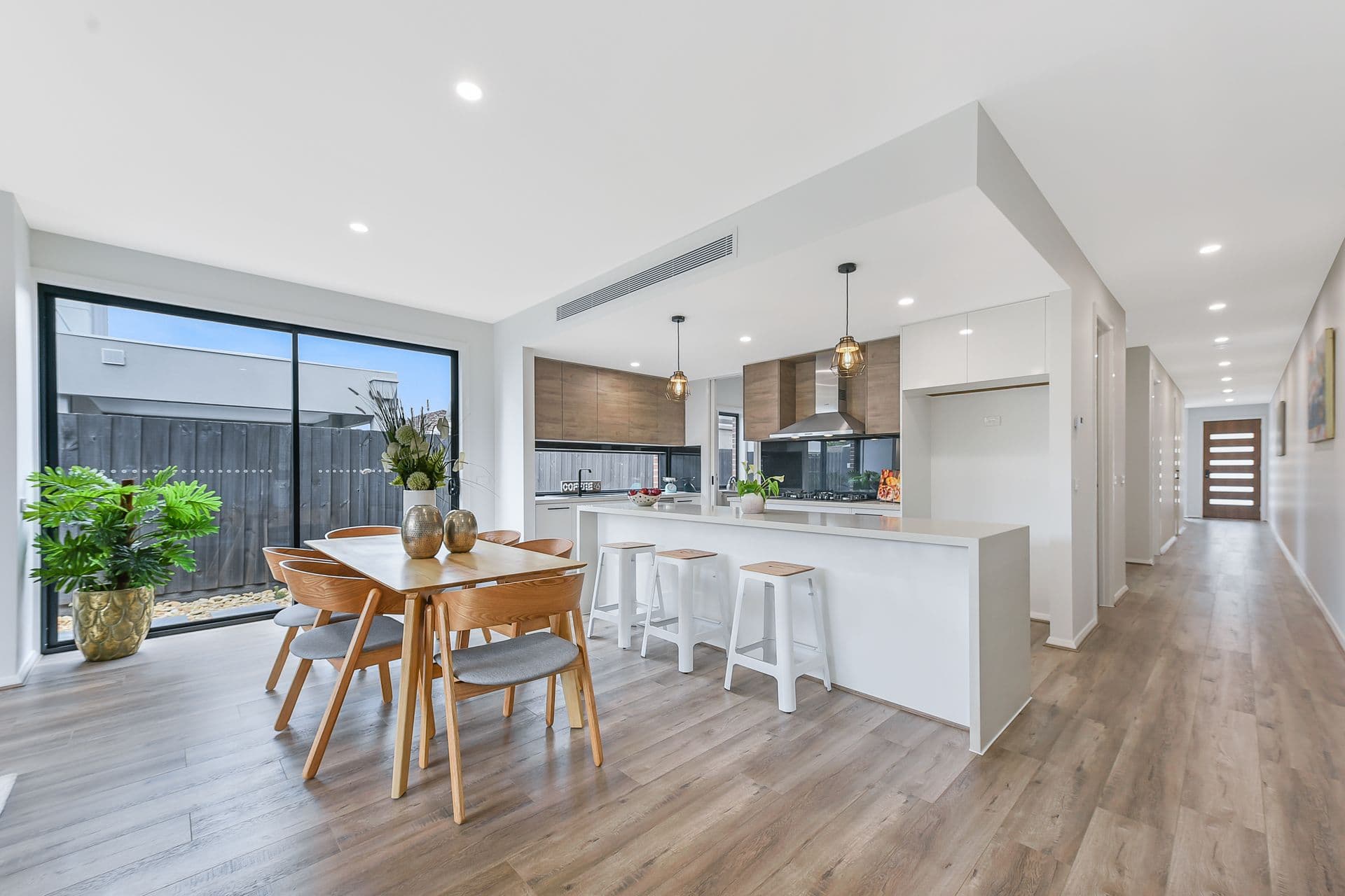 7B Nardoo Court, Clarinda, VIC, 3169, Clarinda - Thumbnail 2