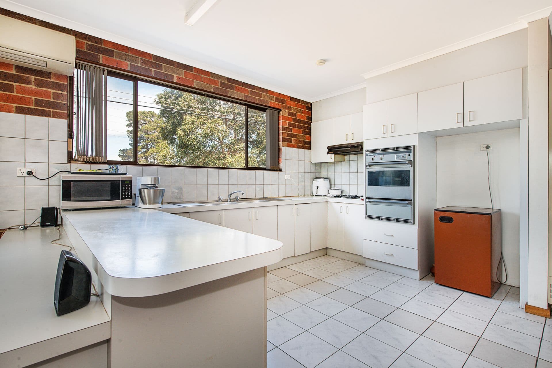 63a Springs Road, Clayton South, VIC, 3169, Clayton South - Thumbnail 2