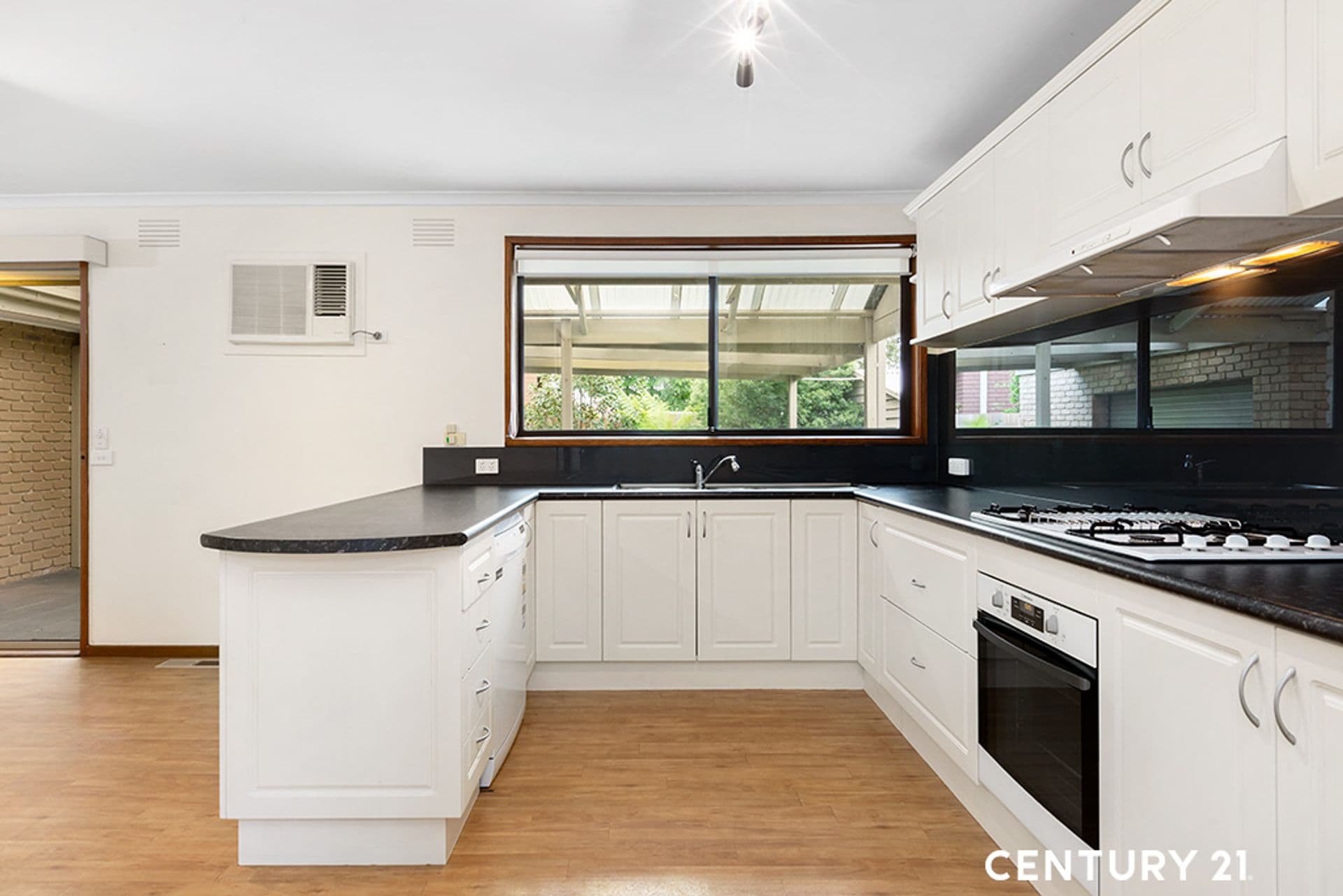 43 Tarago Crescent, Clayton South, VIC, 3169, Clayton South - Thumbnail 2