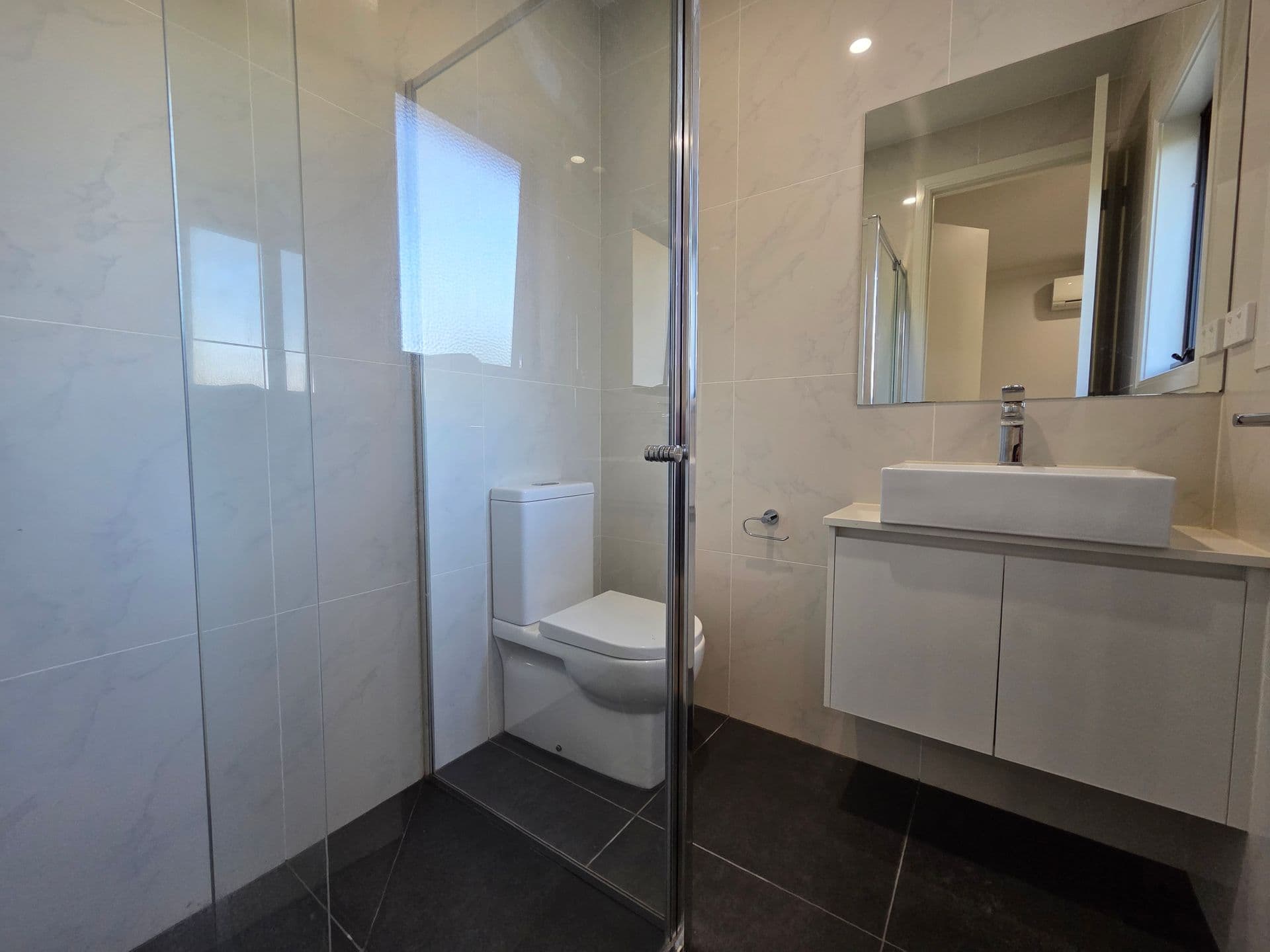 1/37 Koonawarra Street, Clayton, VIC, 3168, Clayton - Thumbnail 5