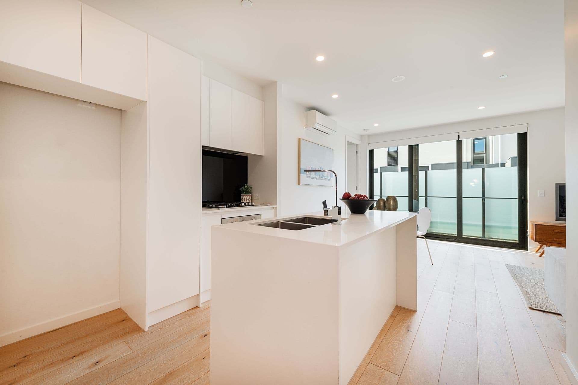 205 / 14 Elliott Avenue, Carnegie, VIC, 3163, Carnegie - Thumbnail 2