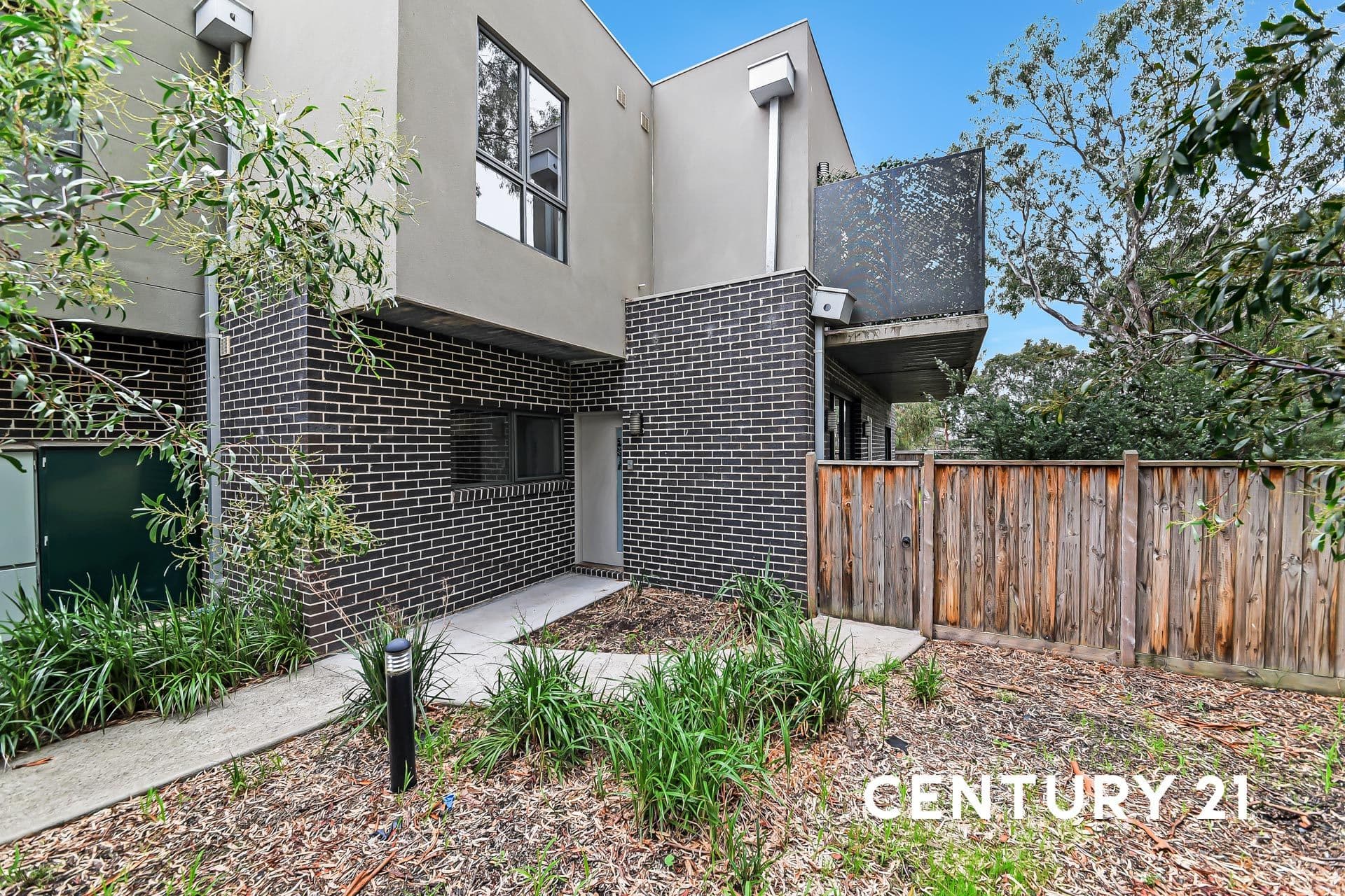2/2 Vangelica Way, South Morang, VIC, 3752, South Morang - Image 1