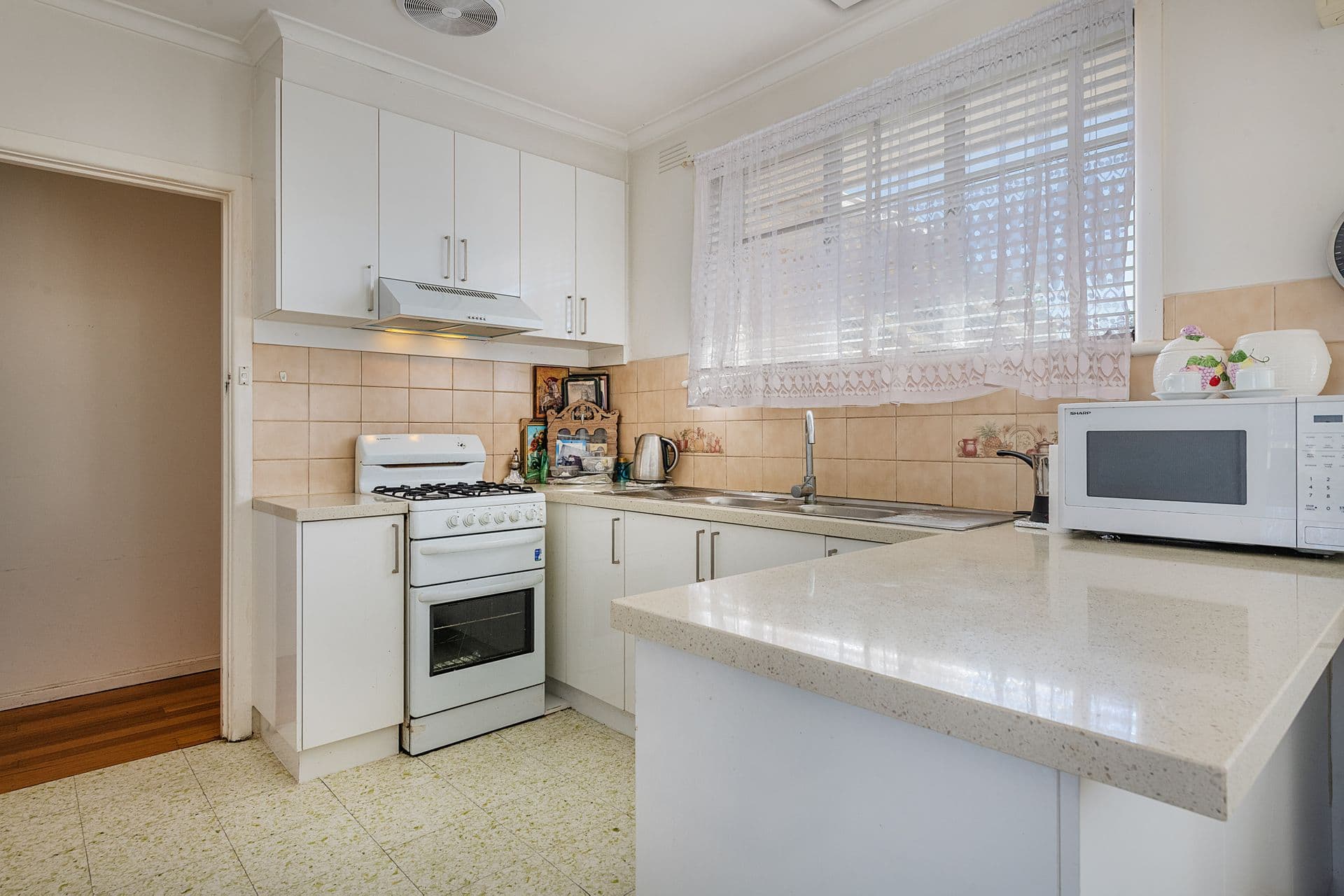 17 Belmont Avenue, Clayton, VIC, 3168, Clayton - Thumbnail 3