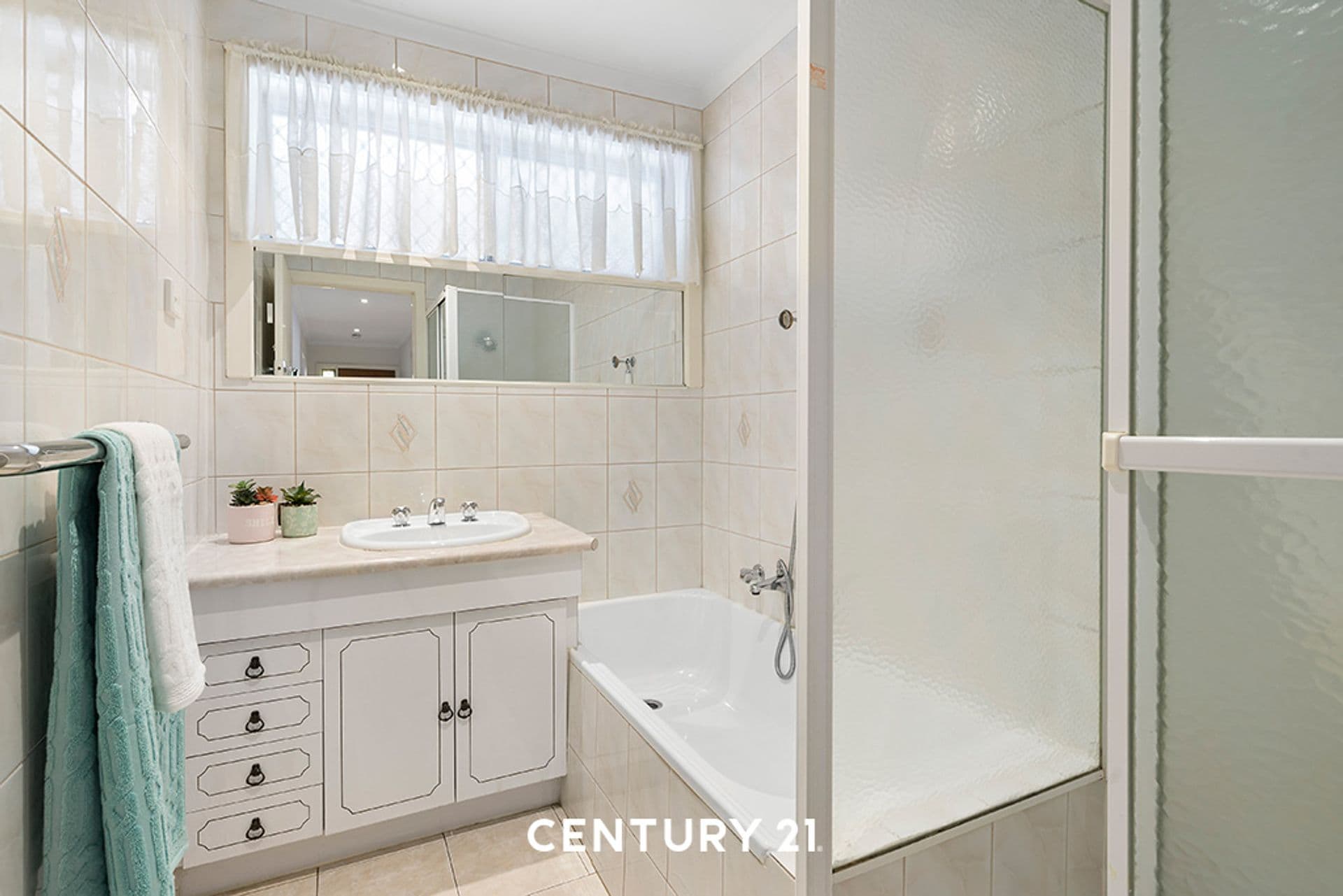 76 Sylvander Street, Clayton South, VIC, 3169, Clayton South - Thumbnail 5