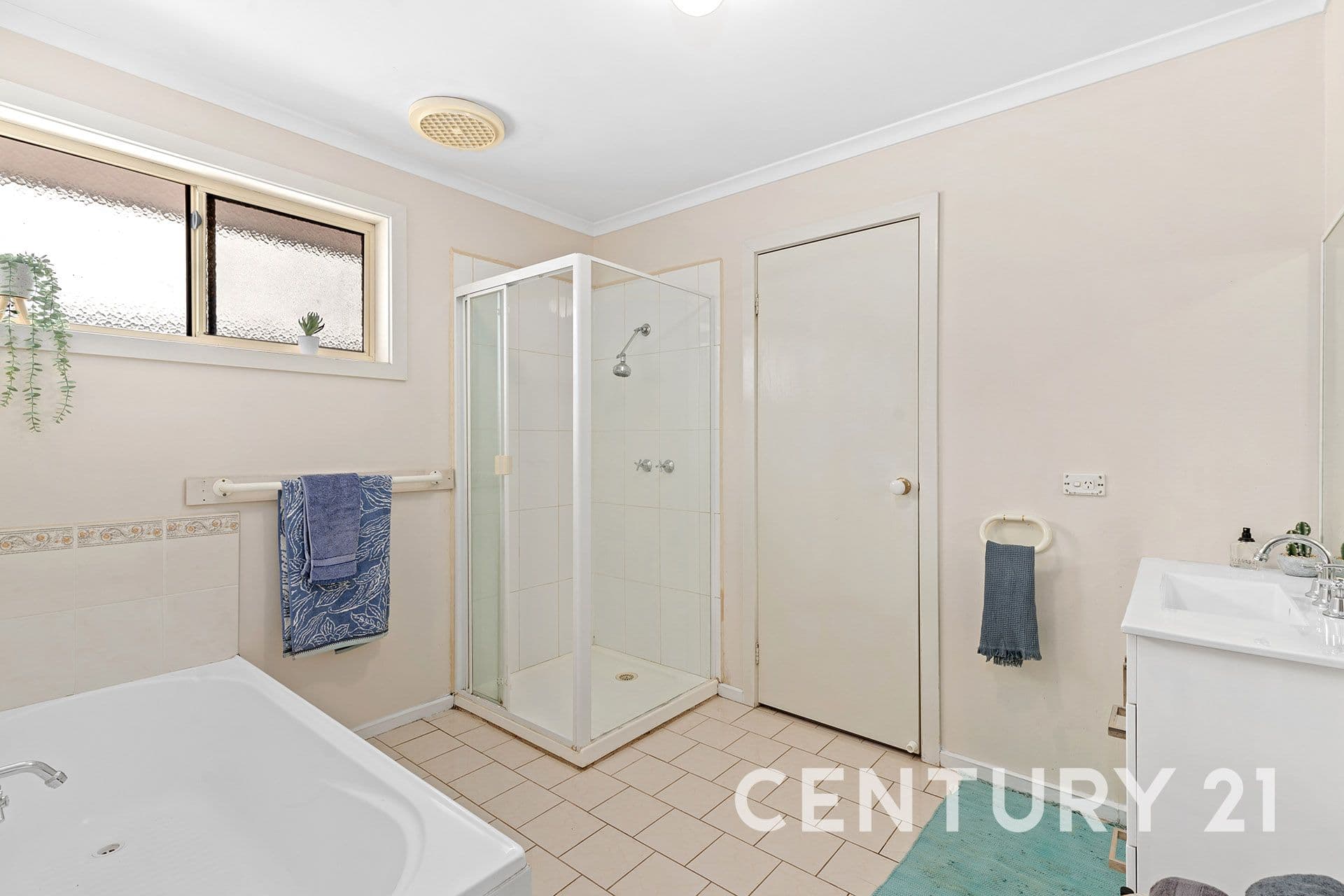 1/12 Flora Road, Clayton, VIC, 3168, Clayton - Thumbnail 5