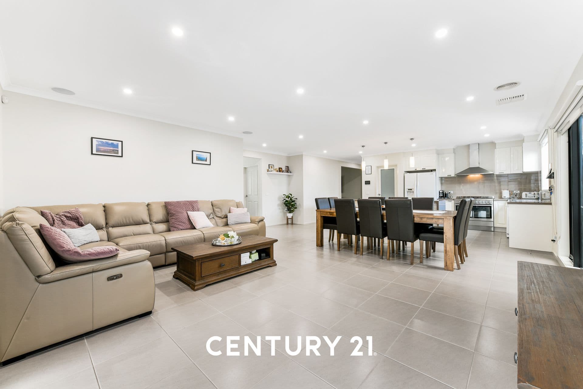 5 Tarago Crescent, Clayton South, VIC, 3169, Clayton South - Thumbnail 2