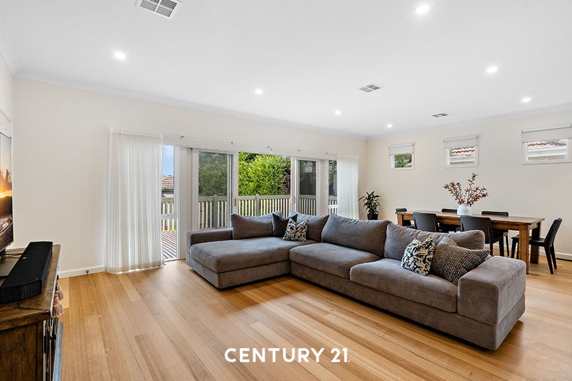 6 Ellen Street, Bentleigh East, VIC, 3165, Bentleigh East - Thumbnail 2