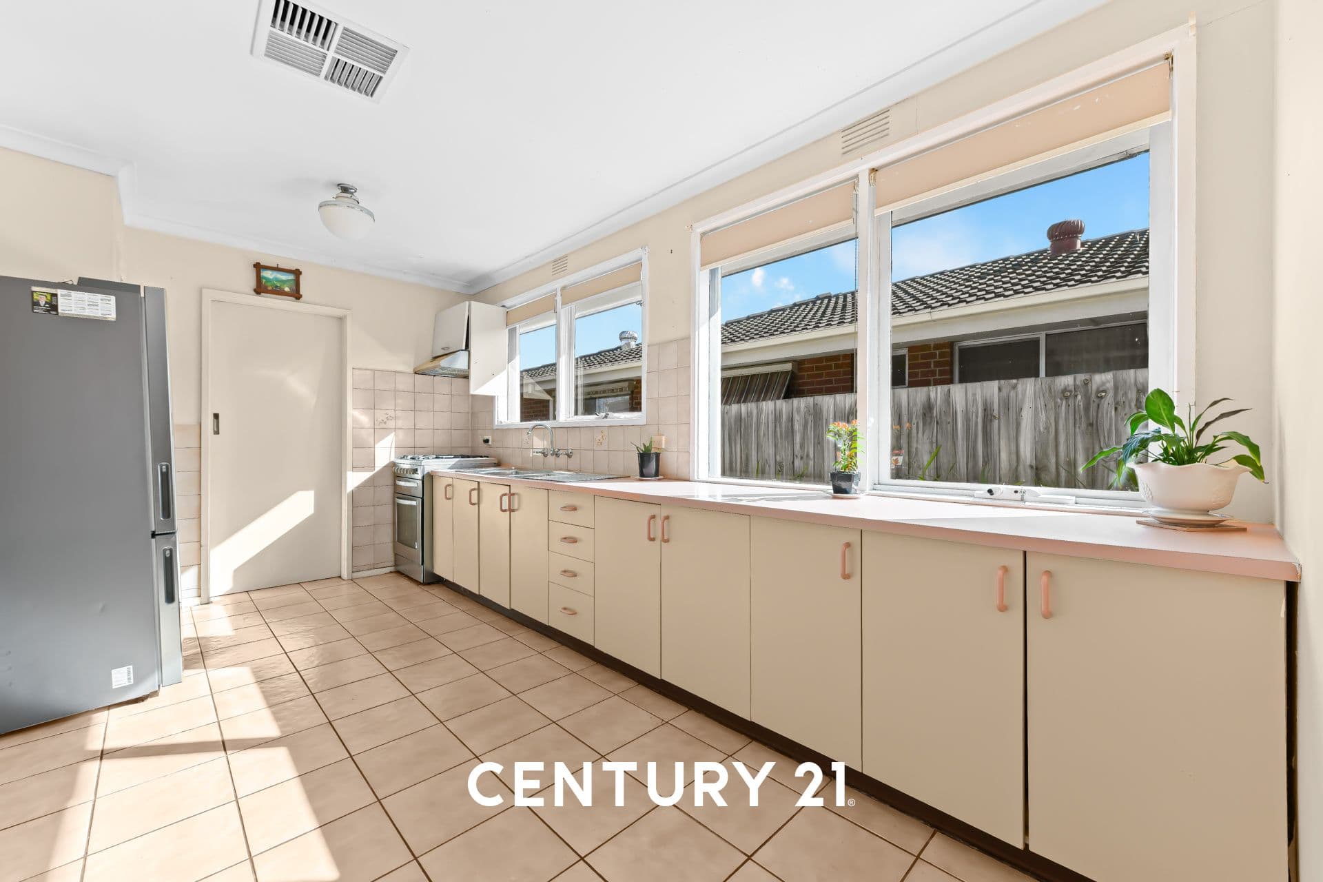 16 Clarence Avenue, Keysborough, VIC, 3173, Keysborough - Thumbnail 4
