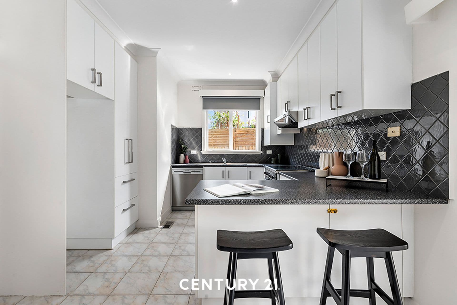 22 Newman Avenue, Carnegie, VIC, 3163, Carnegie - Thumbnail 6