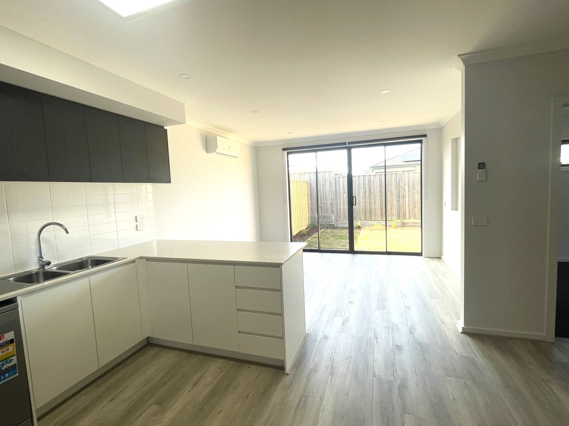 12 Quarter Way, Donnybrook, VIC, 3064, Donnybrook - Thumbnail 5