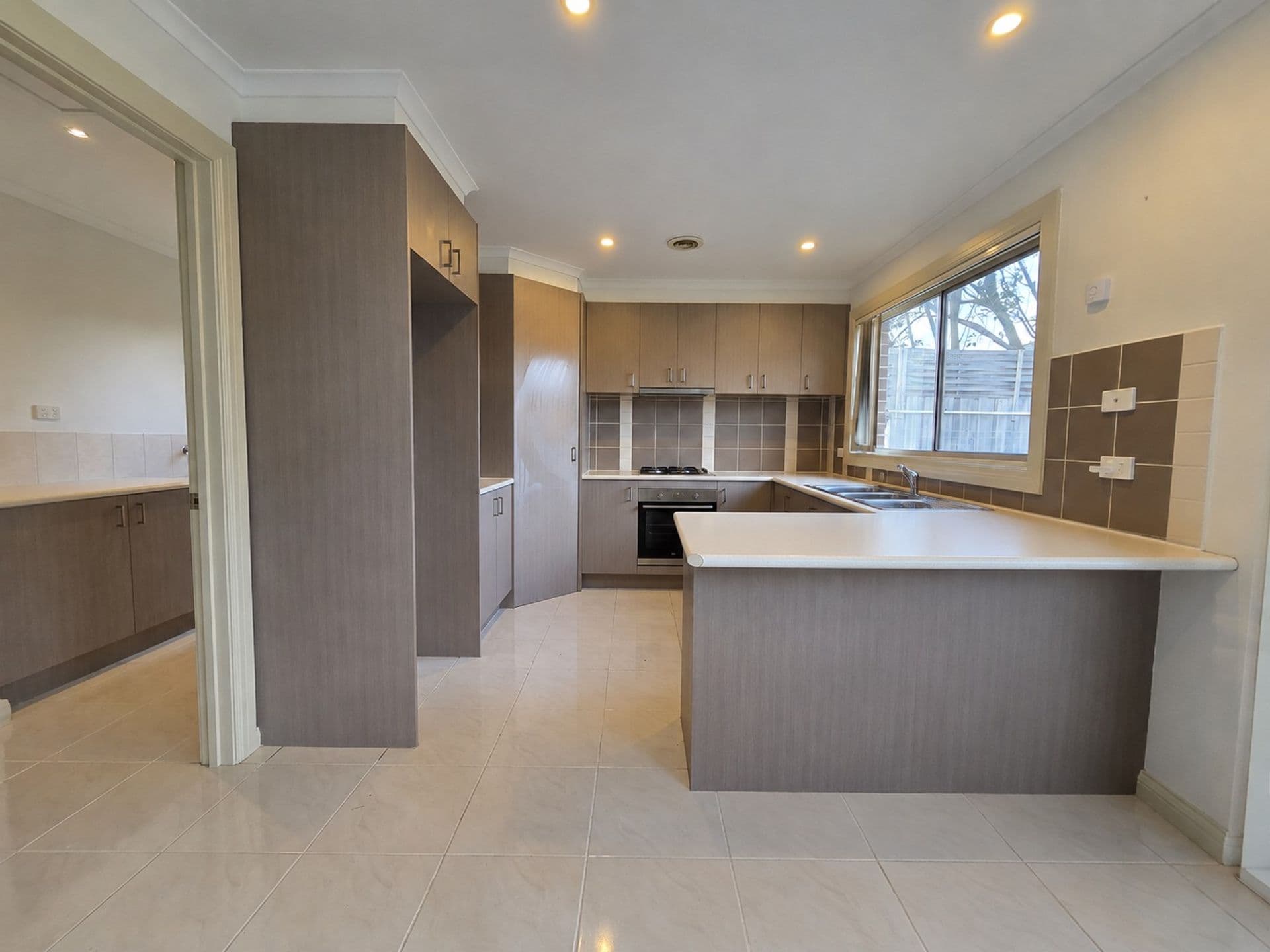 2/8 Byron Street, Clayton South, VIC, 3169, Clayton South - Thumbnail 3