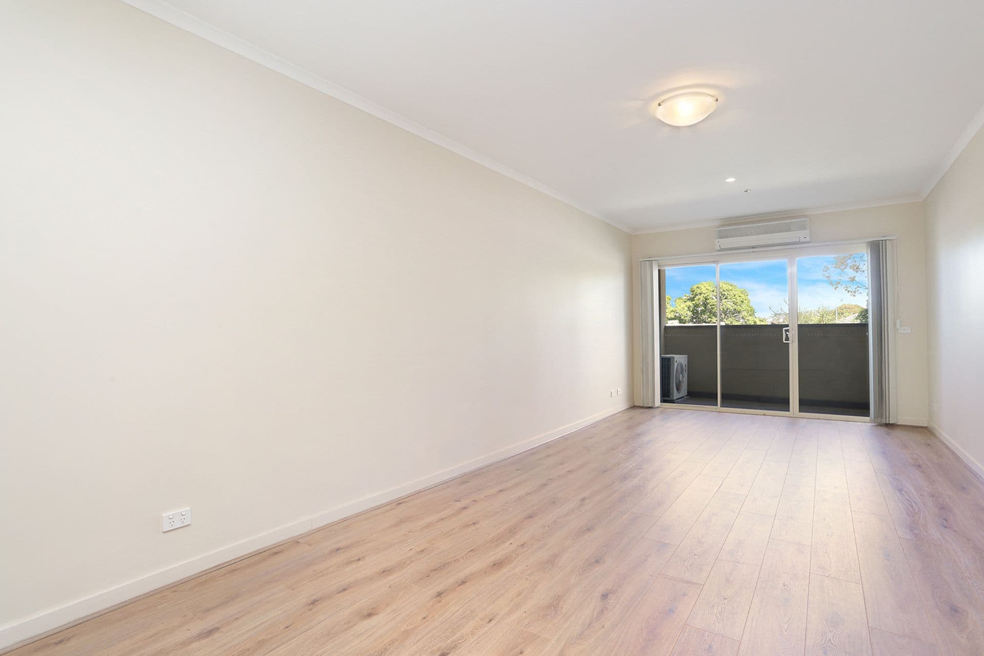 5/61 - 63 Clow Street, Dandenong, VIC, 3175, Dandenong - Thumbnail 2