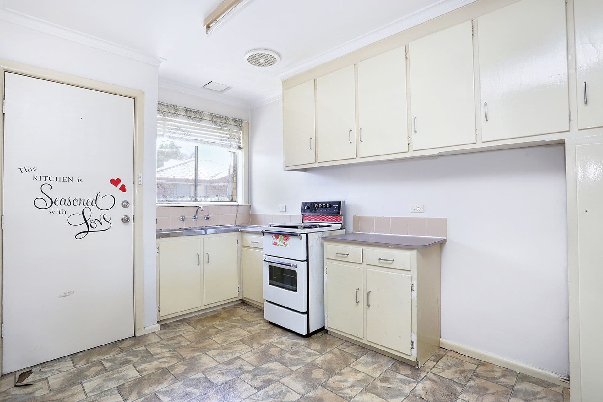 5/16 Benga Ave, Dandenong, VIC, 3175, Dandenong - Thumbnail 2