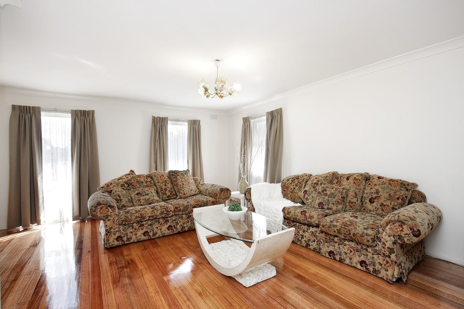 69 James Cook Drive, Endeavour Hills, VIC, 3802, Endeavour Hills - Thumbnail 2