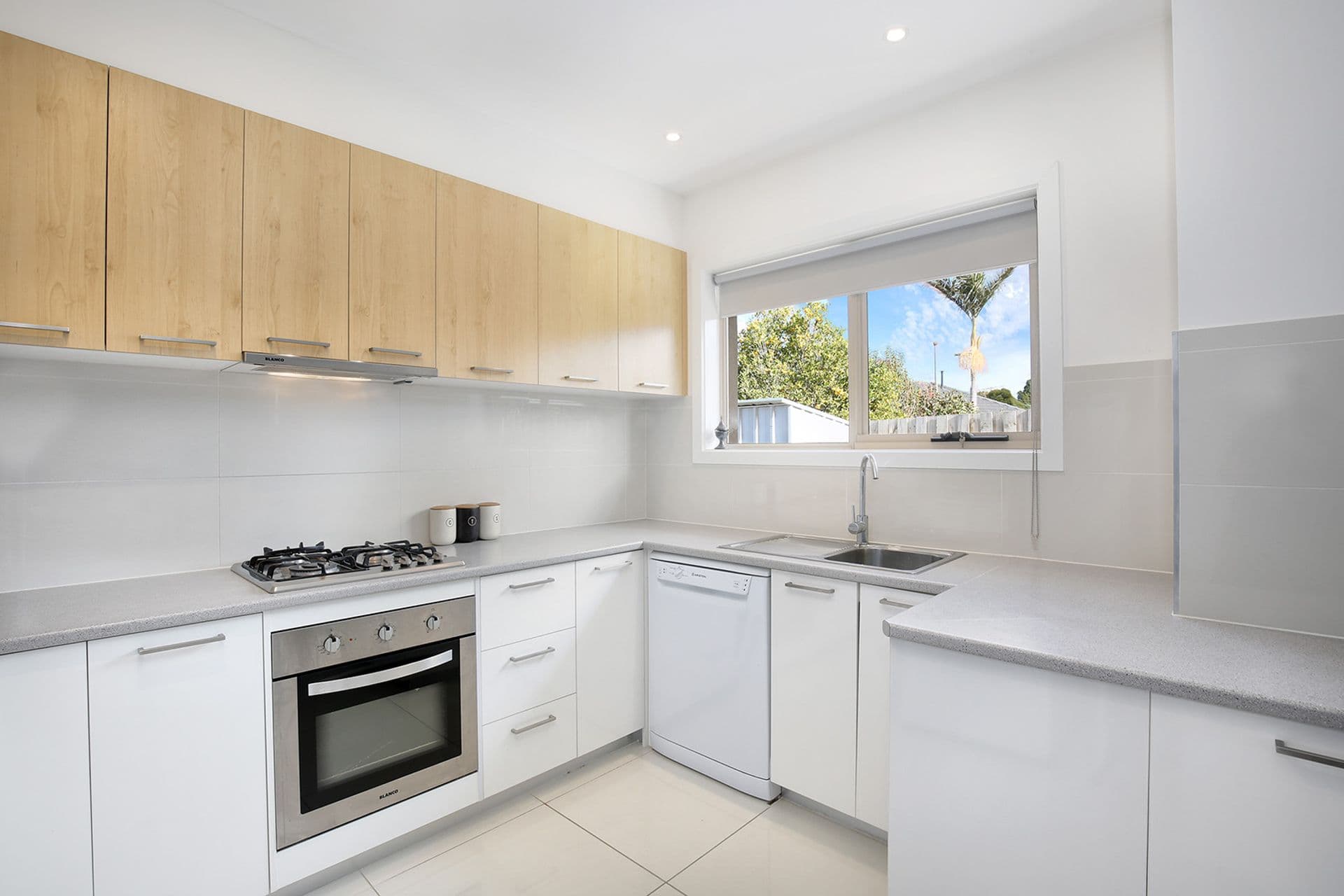 2/2 Lebanon Street, Dandenong, VIC, 3175, Dandenong - Thumbnail 2