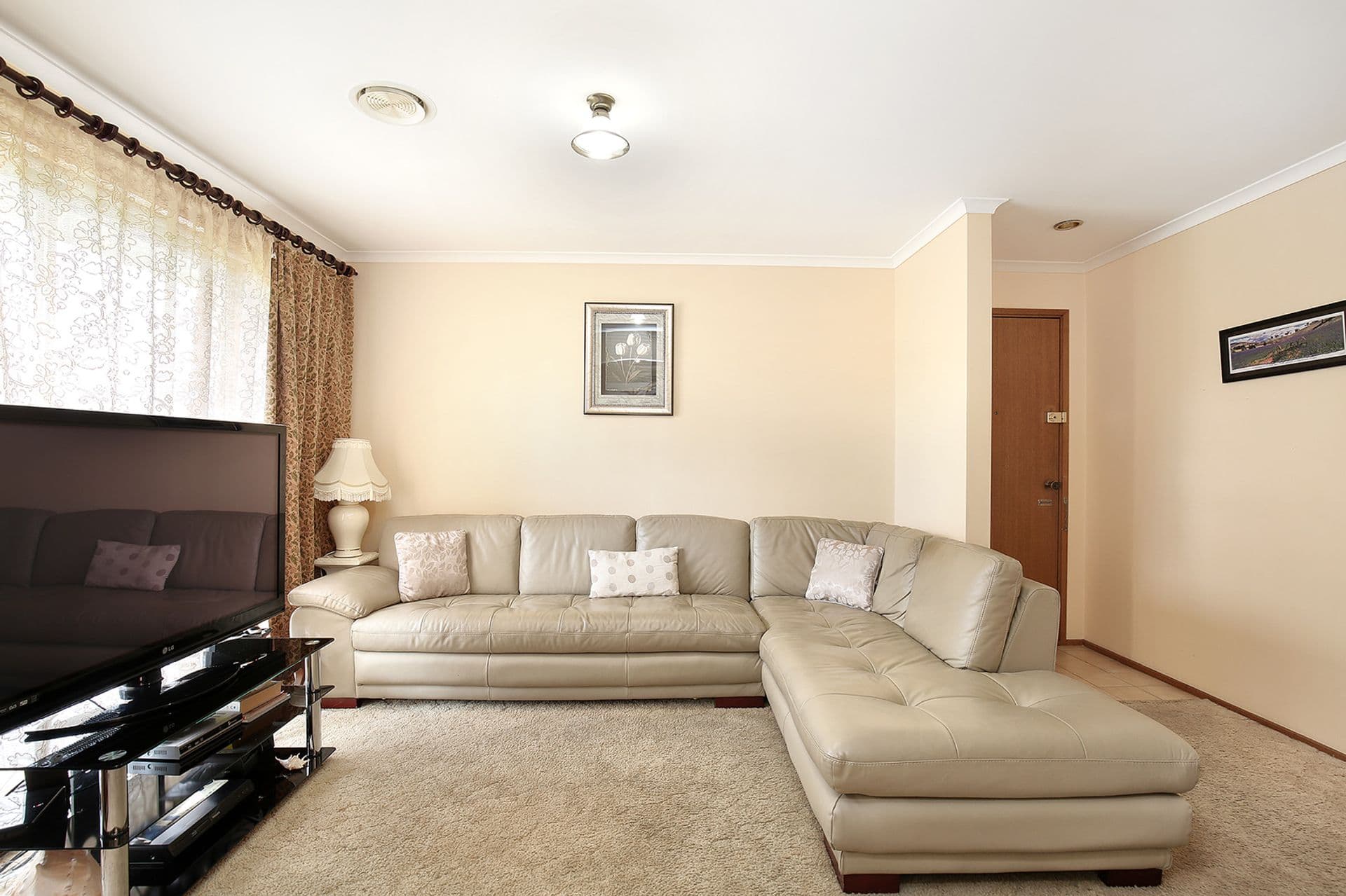 6 Parkview Close, Dandenong, VIC, 3175, Dandenong - Thumbnail 2