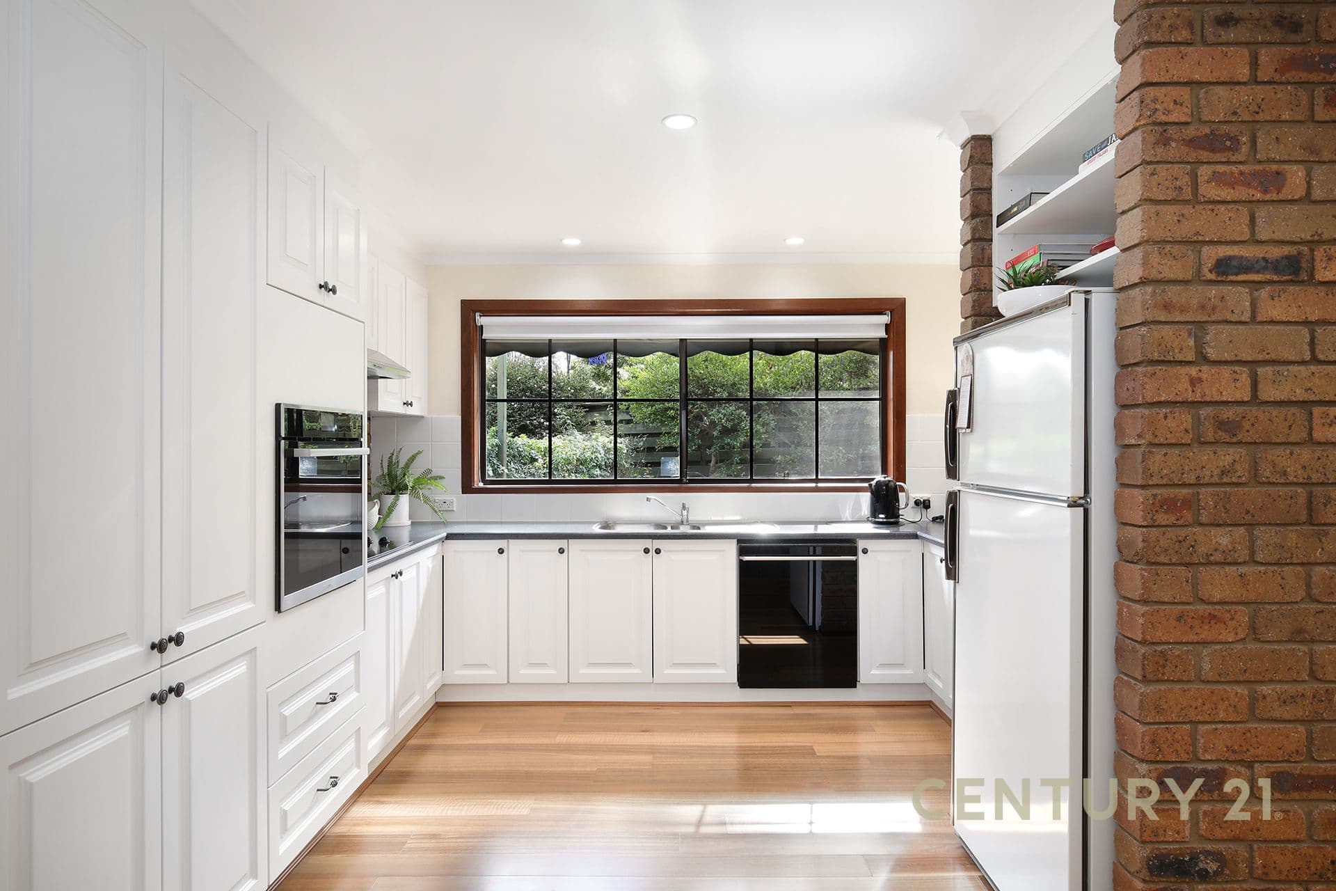 6 Chivell Close, Endeavour Hills, VIC, 3802, Endeavour Hills - Thumbnail 2