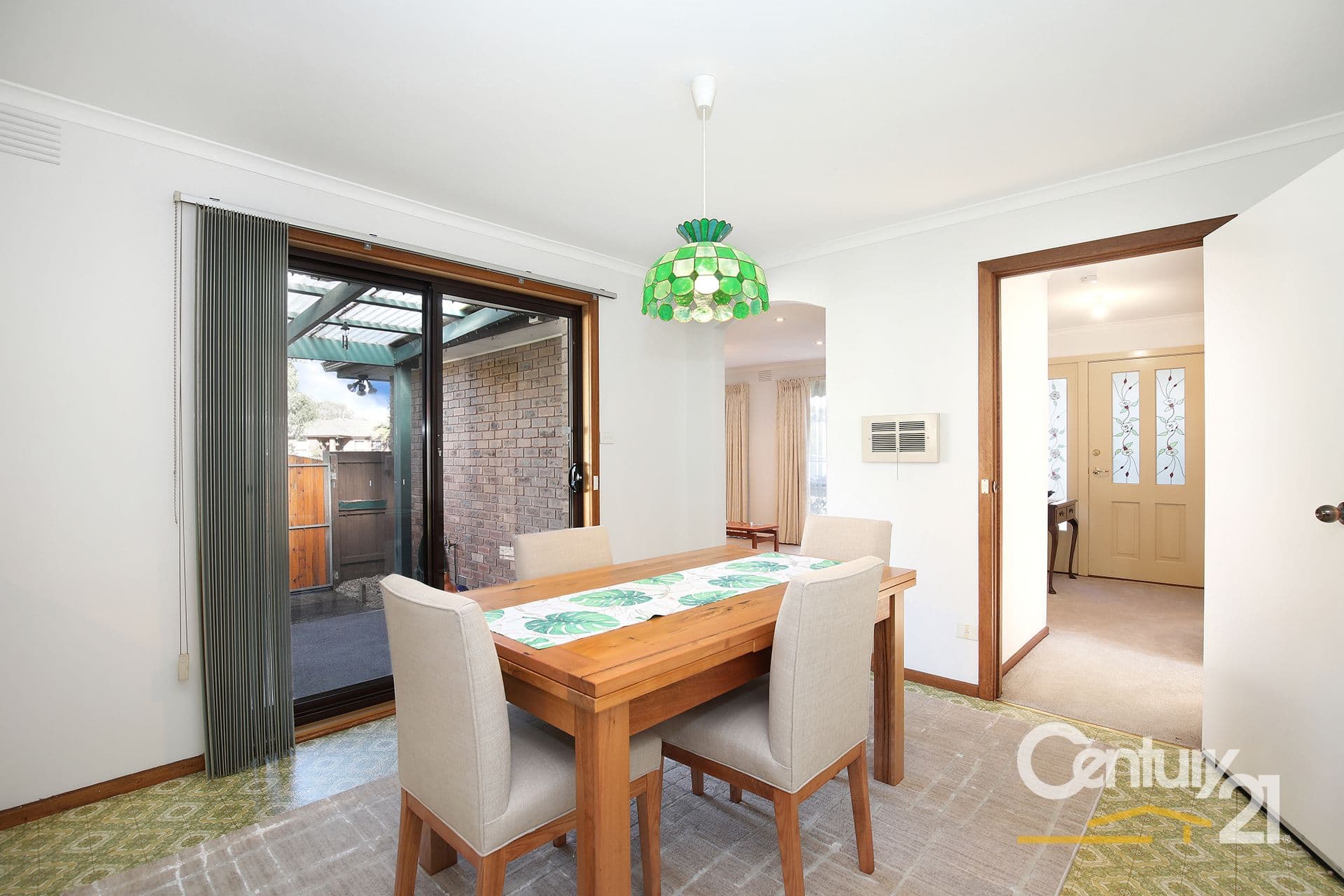 71 James Cook Drive, Endeavour Hills, VIC, 3802, Endeavour Hills - Thumbnail 2