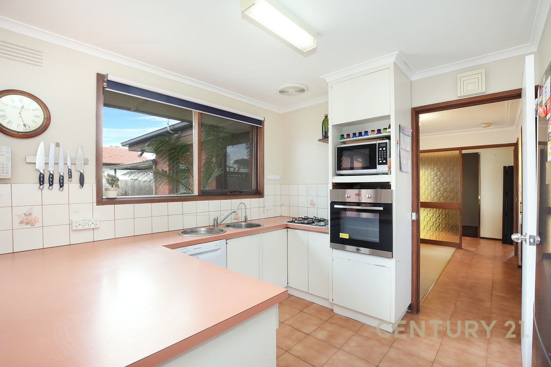 13 Greenglade Court, Noble Park, VIC, 3174, Noble Park - Thumbnail 2