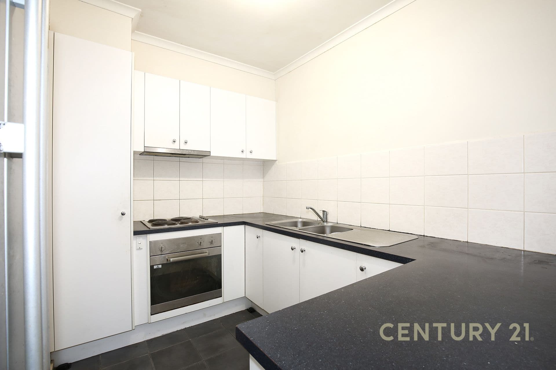 7/3 Keys Street, Dandenong, VIC, 3175, Dandenong - Thumbnail 2
