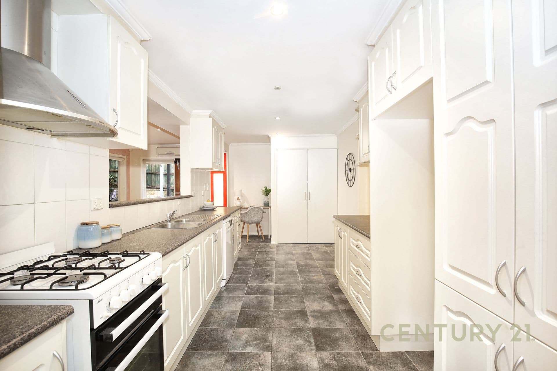 17 Coolavin Road, Noble Park North, VIC, 3174, Noble Park North - Thumbnail 3