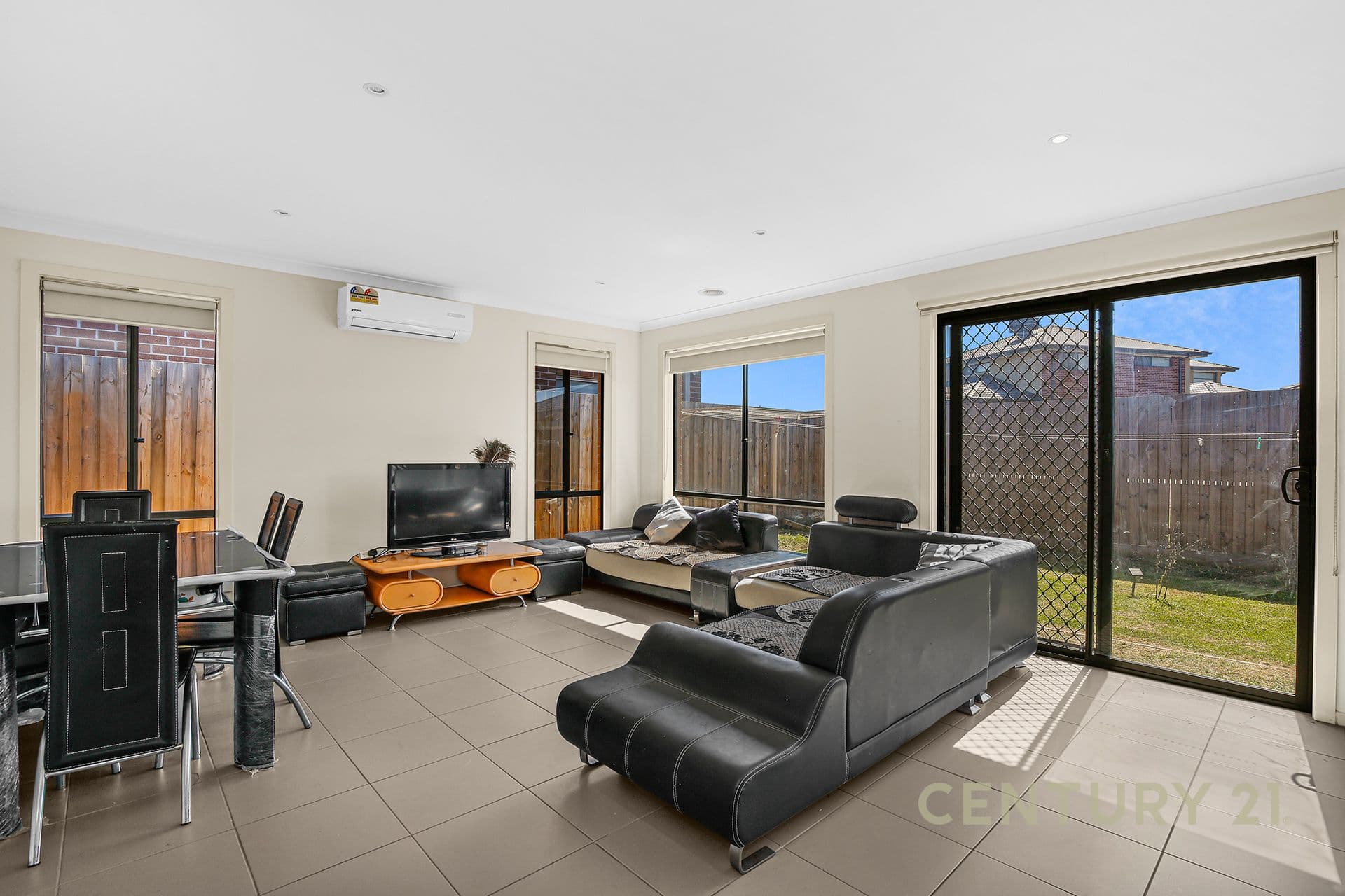 79 Park Orchard Drive, Pakenham, VIC, 3810, Pakenham - Thumbnail 2
