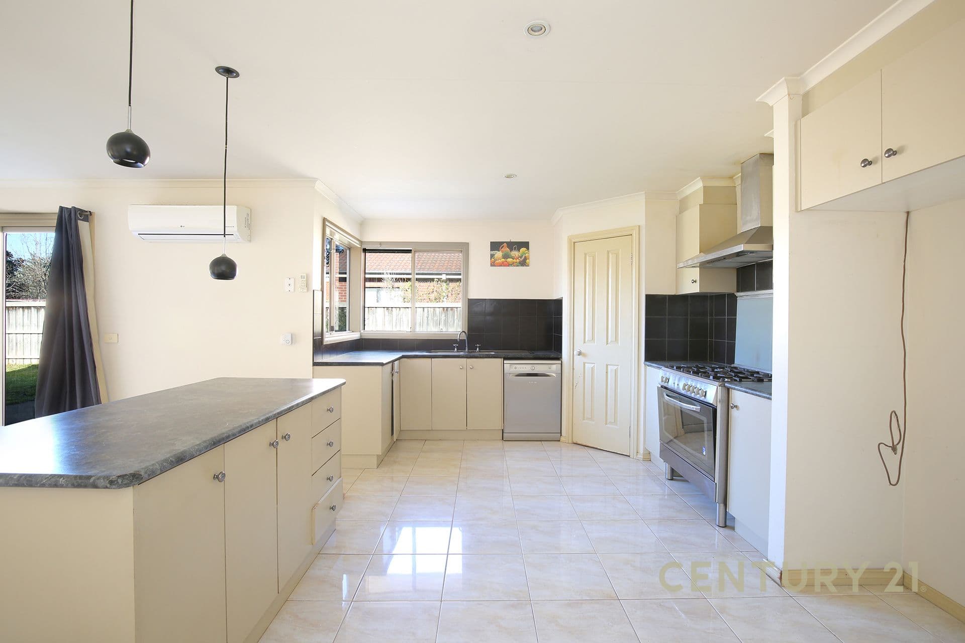 11 Redleaf Close, Hampton Park, VIC, 3976, Hampton Park - Thumbnail 3