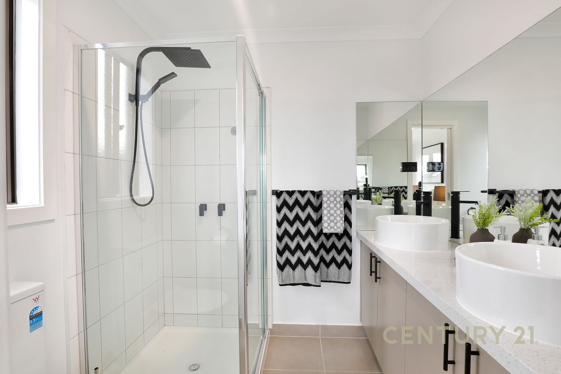 52 Meadowlea Crescent, Pakenham, VIC, 3810, Pakenham - Thumbnail 7