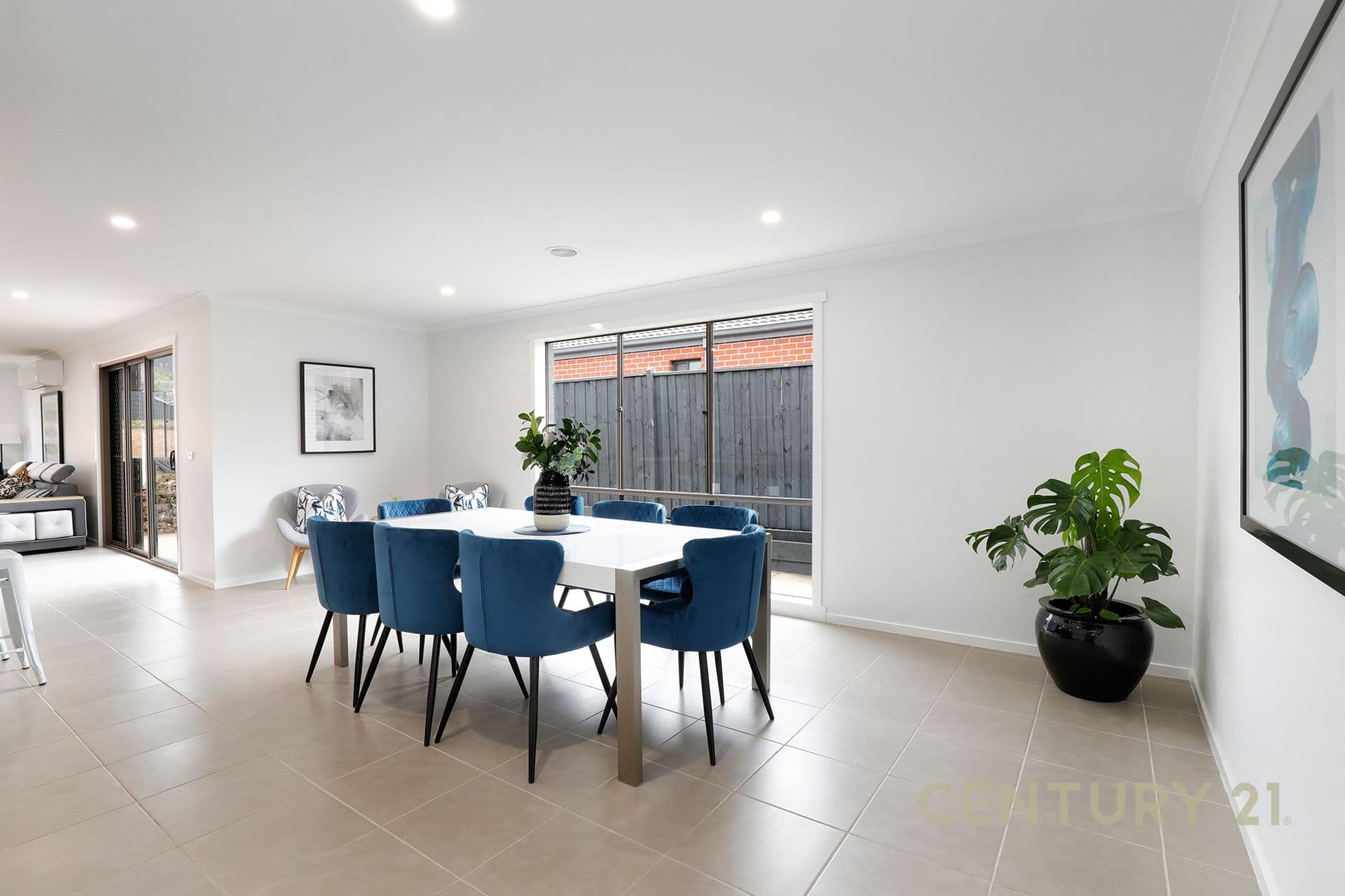 52 Meadowlea Crescent, Pakenham, VIC, 3810, Pakenham - Thumbnail 4