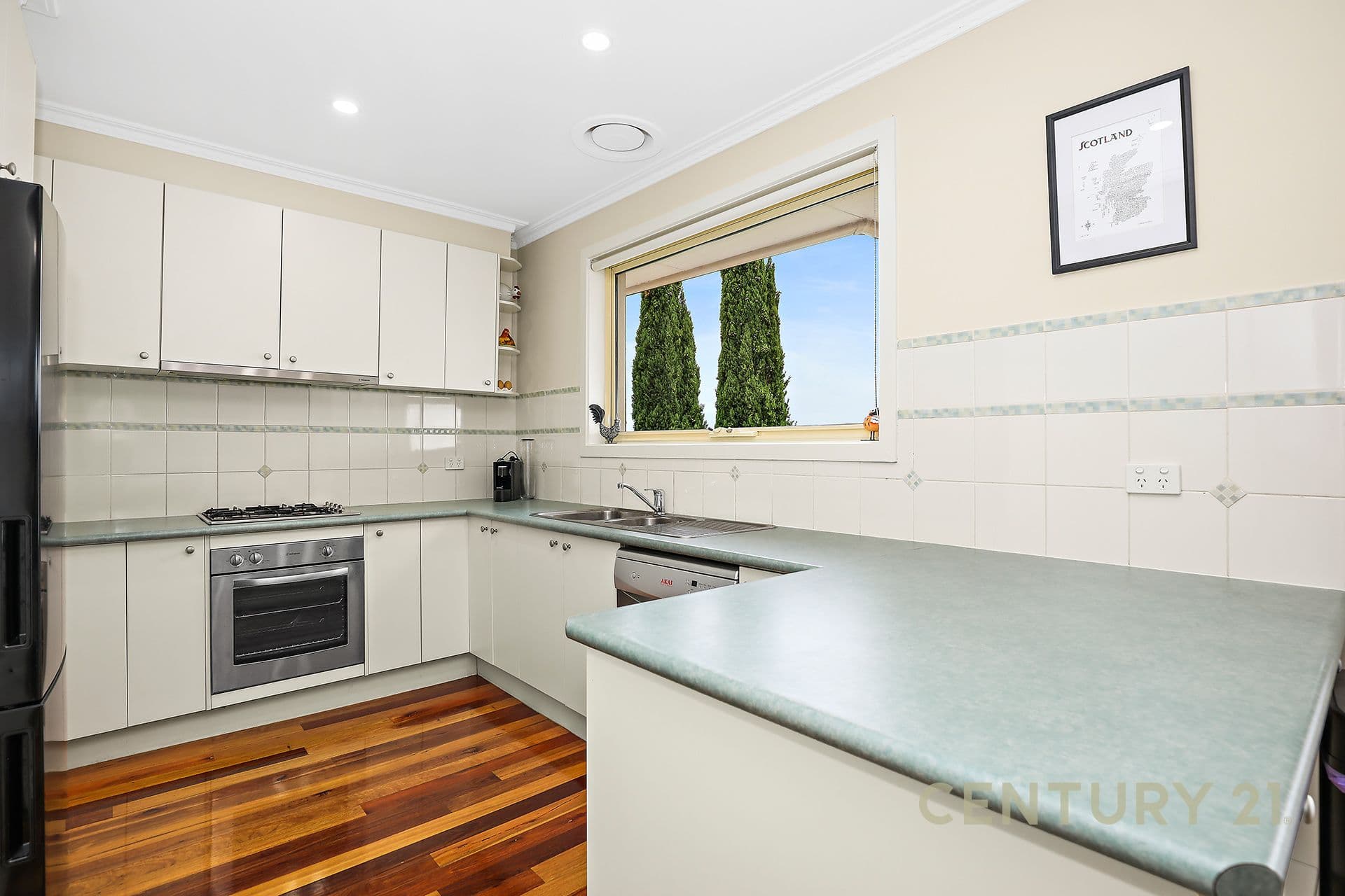27 Daniel Solander Drive, Endeavour Hills, VIC, 3802, Endeavour Hills - Thumbnail 4