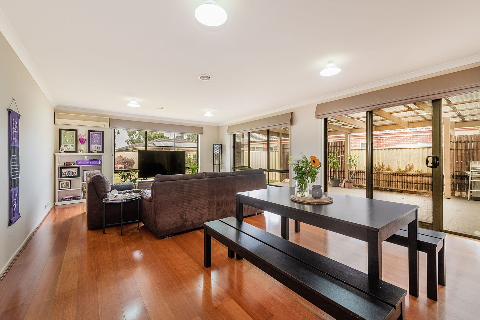 21 Bluehills Boulevard, Pakenham, VIC, 3810, Pakenham - Thumbnail 2