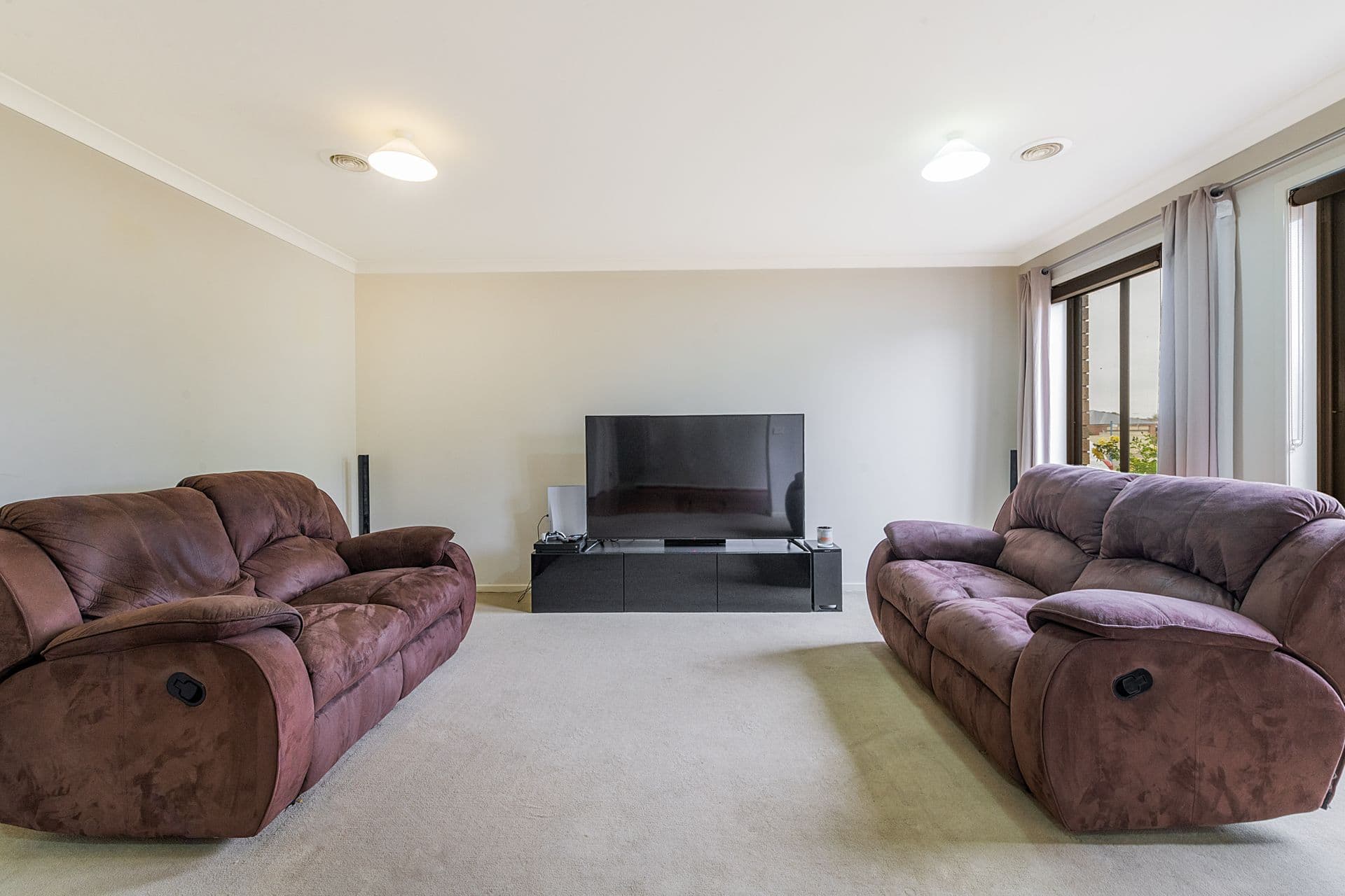 21 Bluehills Boulevard, Pakenham, VIC, 3810, Pakenham - Thumbnail 4