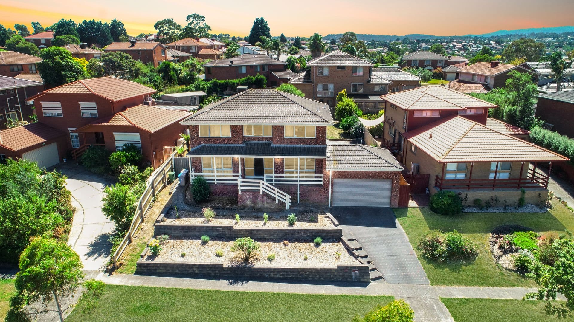 241 James Cook Drive, Endeavour Hills, VIC, 3802, Endeavour Hills - Thumbnail 2