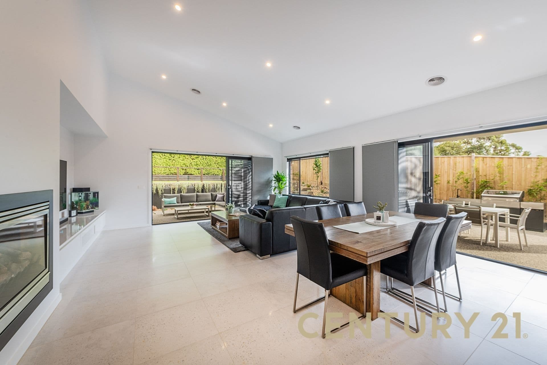 27 Tipperary Circuit, Pakenham, VIC, 3810, Pakenham - Thumbnail 4