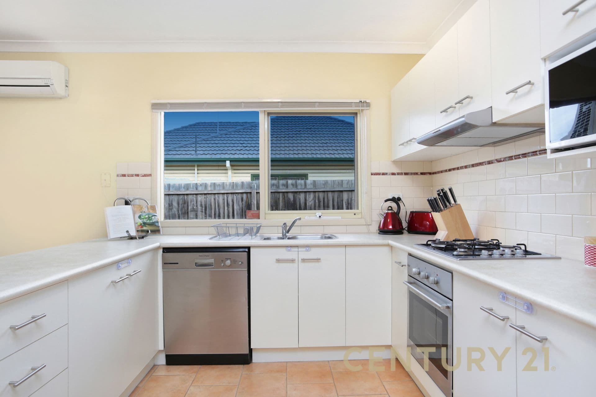 1/115 Corrigan Road, Noble Park, VIC, 3174, Noble Park - Thumbnail 4