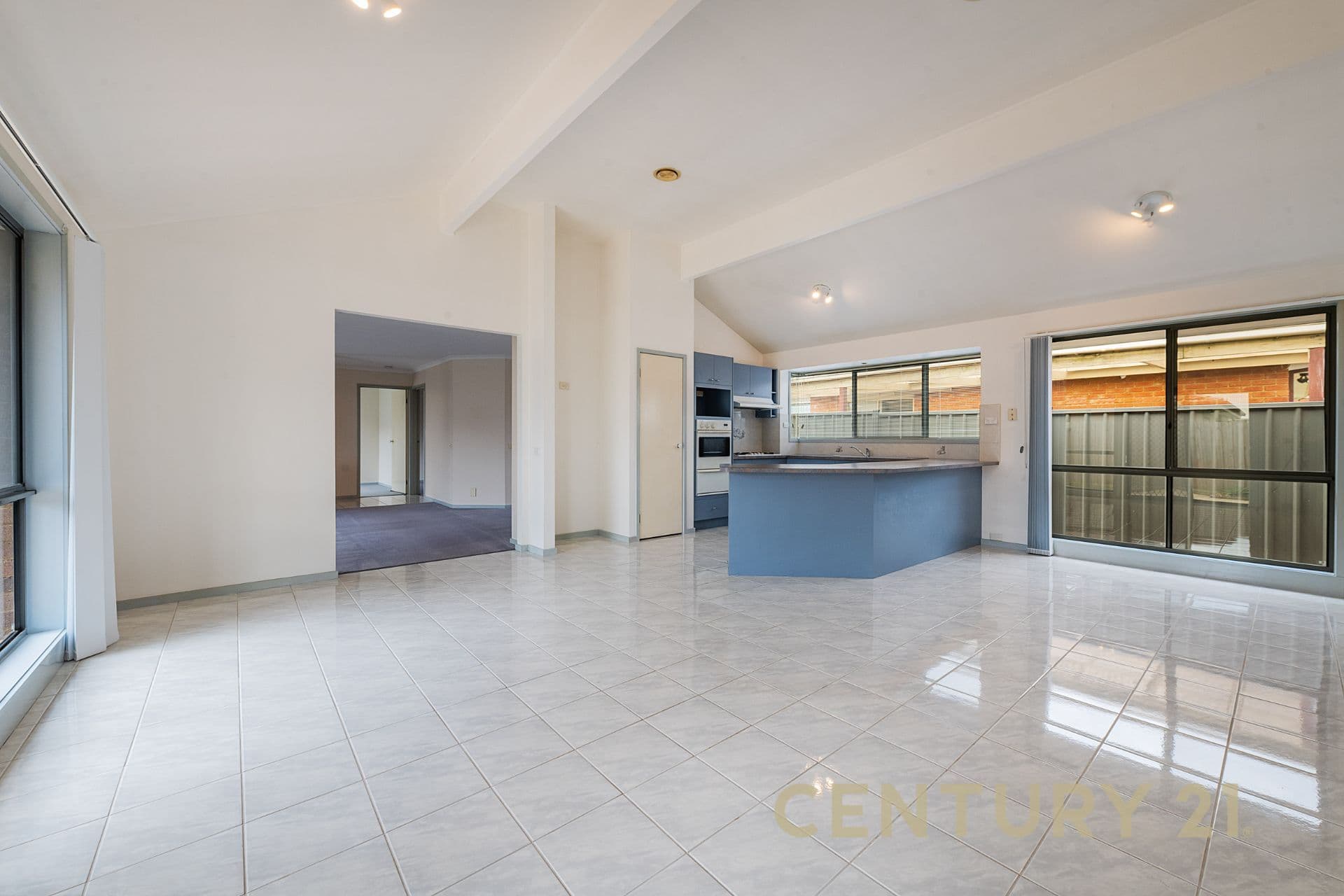 23 Scarborough Drive, Narre Warren South, VIC, 3805, Narre Warren South - Thumbnail 4