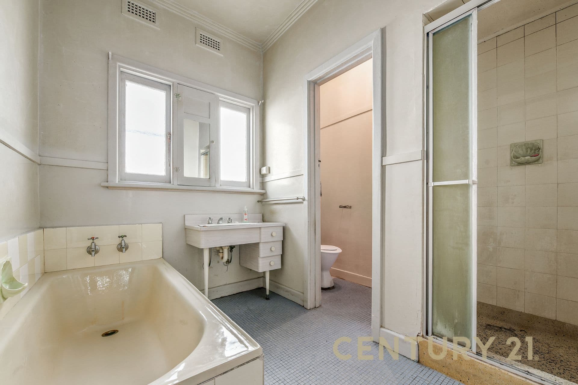 17 Strathearn Avenue, Murrumbeena, VIC, 3163, Murrumbeena - Thumbnail 7