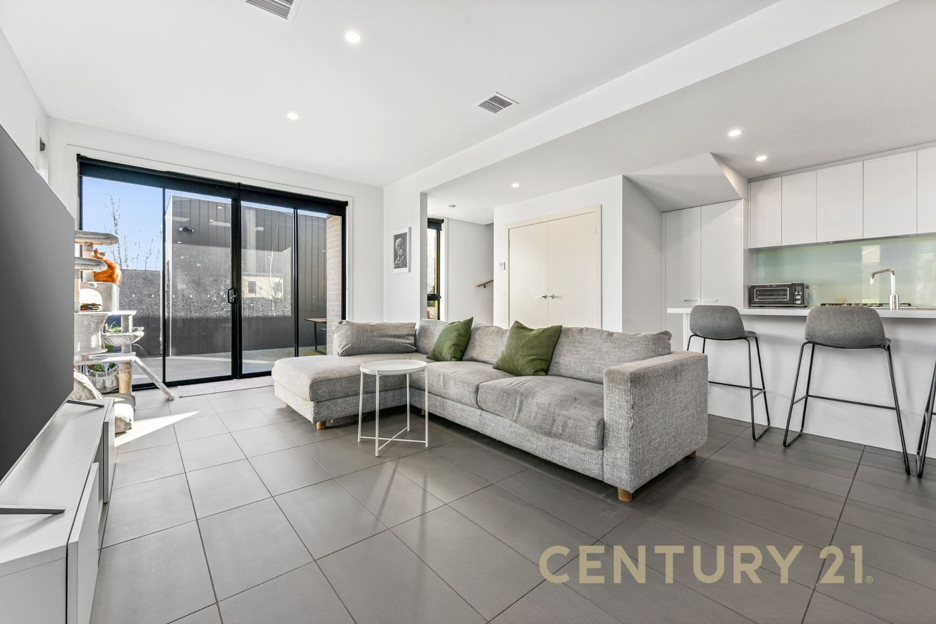 84 City Vista Circuit, Cranbourne West, VIC, 3977, Cranbourne West - Thumbnail 2