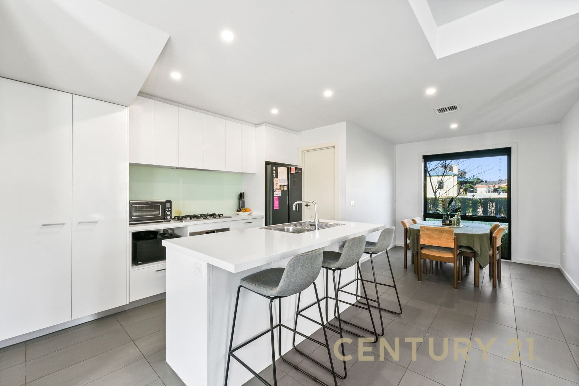 84 City Vista Circuit, Cranbourne West, VIC, 3977, Cranbourne West - Thumbnail 4