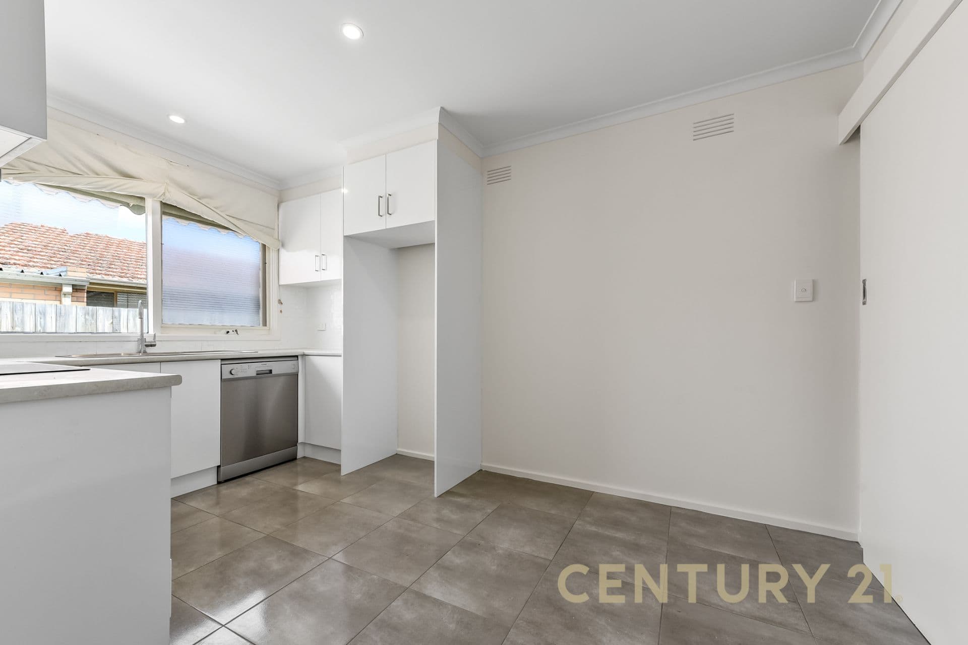 3/93 Cleeland Street, Dandenong, VIC, 3175, Dandenong - Thumbnail 4