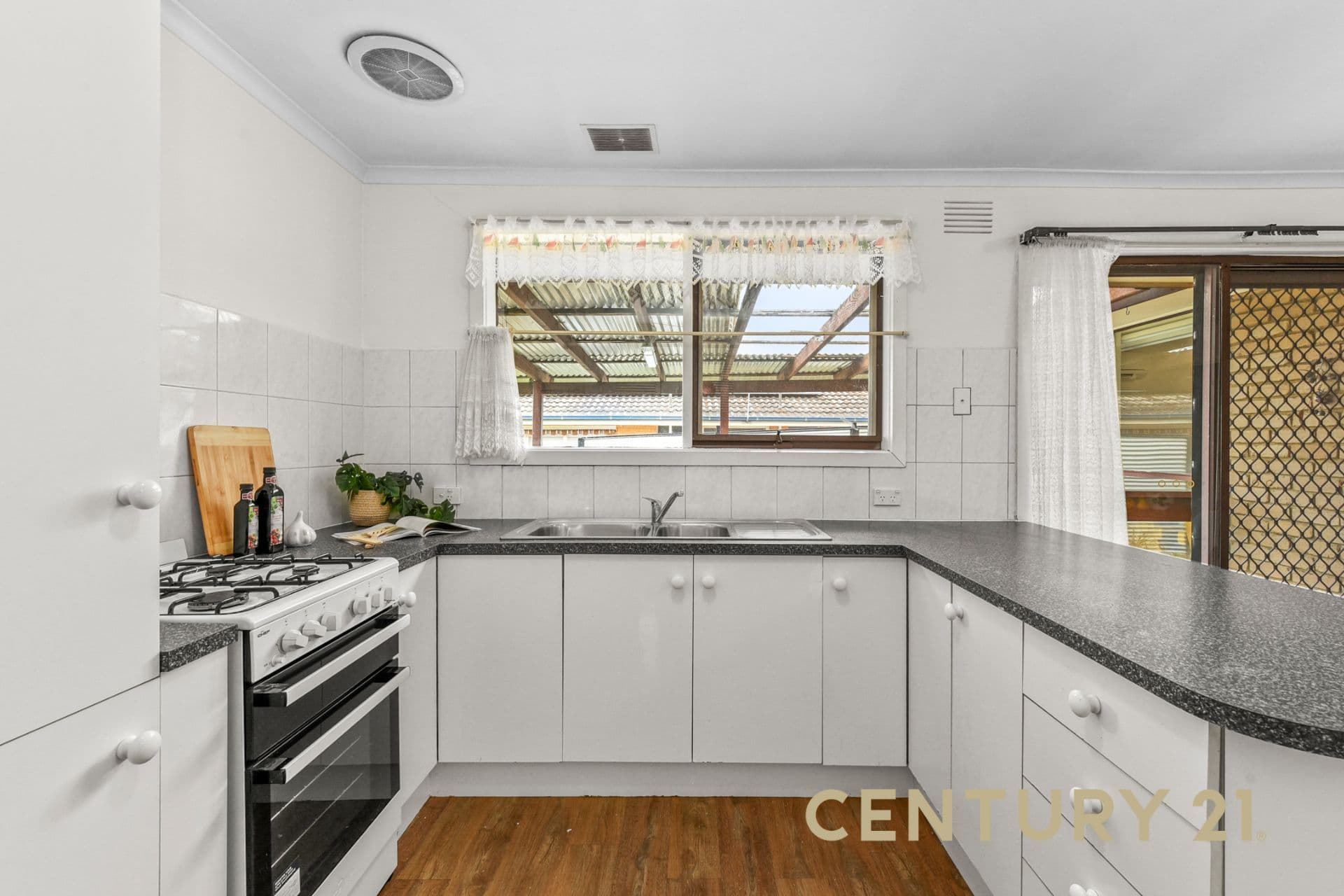 33 Ascot Drive, Noble Park North, VIC, 3174, Noble Park North - Thumbnail 4