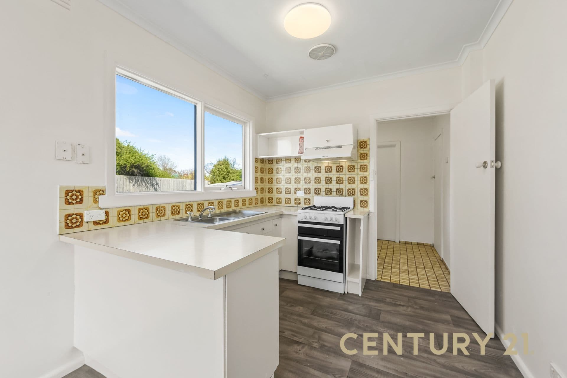 37 Nullawil Street, Springvale, VIC, 3171, Springvale - Thumbnail 5