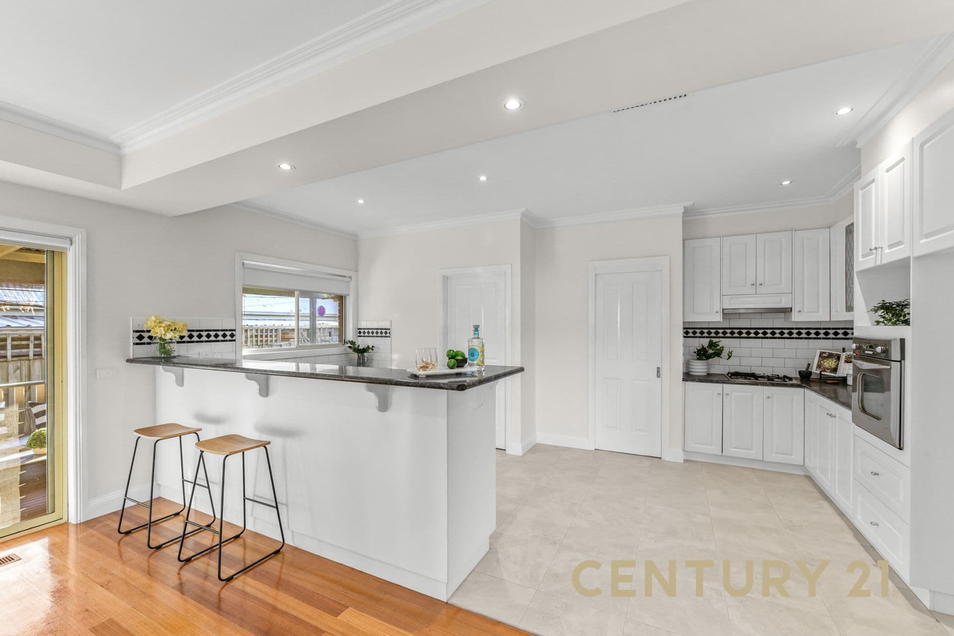 2/9 Koonalda Grove, Dandenong North, VIC, 3175, Dandenong North - Thumbnail 3