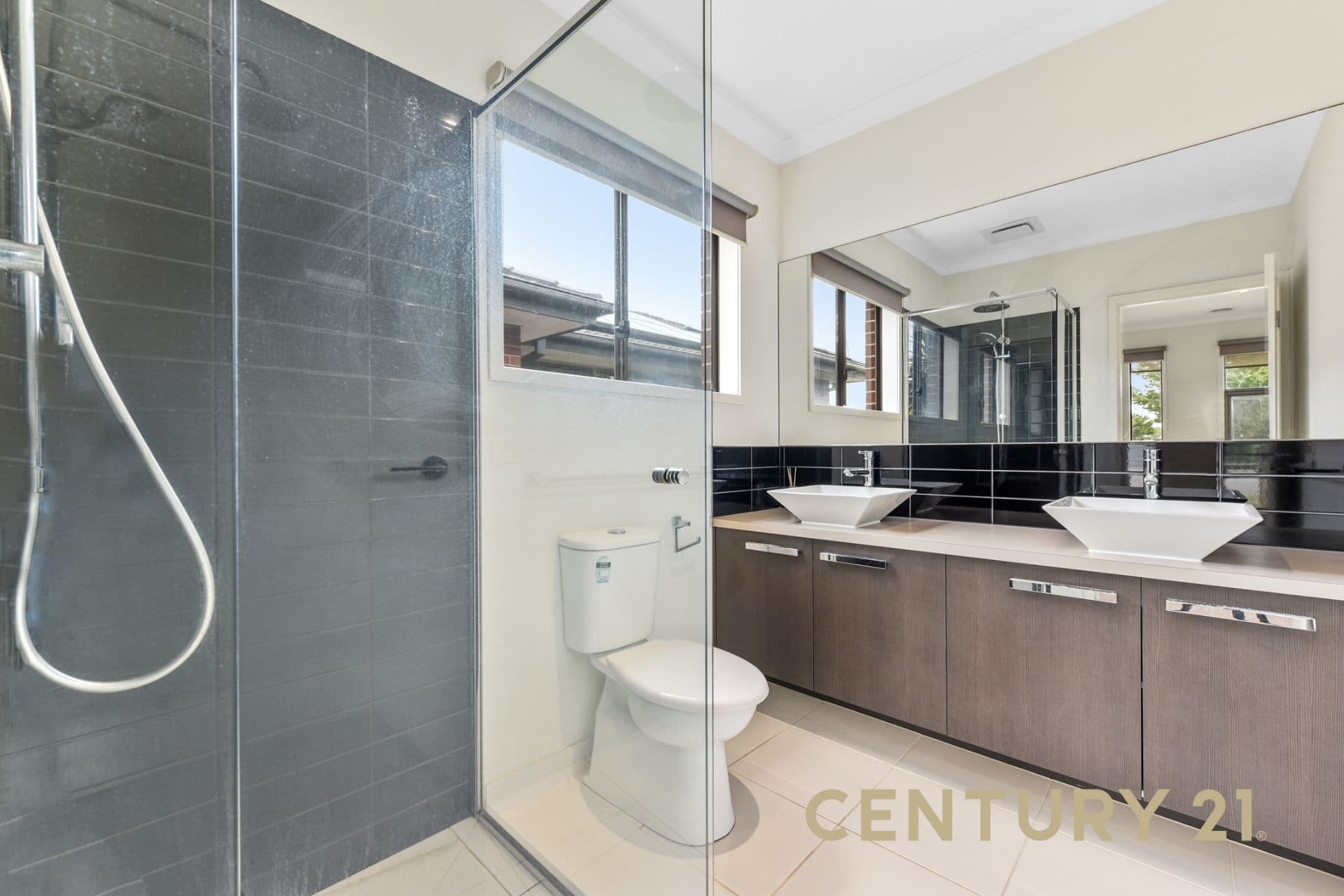 50 Bacchus Road, Cranbourne West, VIC, 3977, Cranbourne West - Thumbnail 4