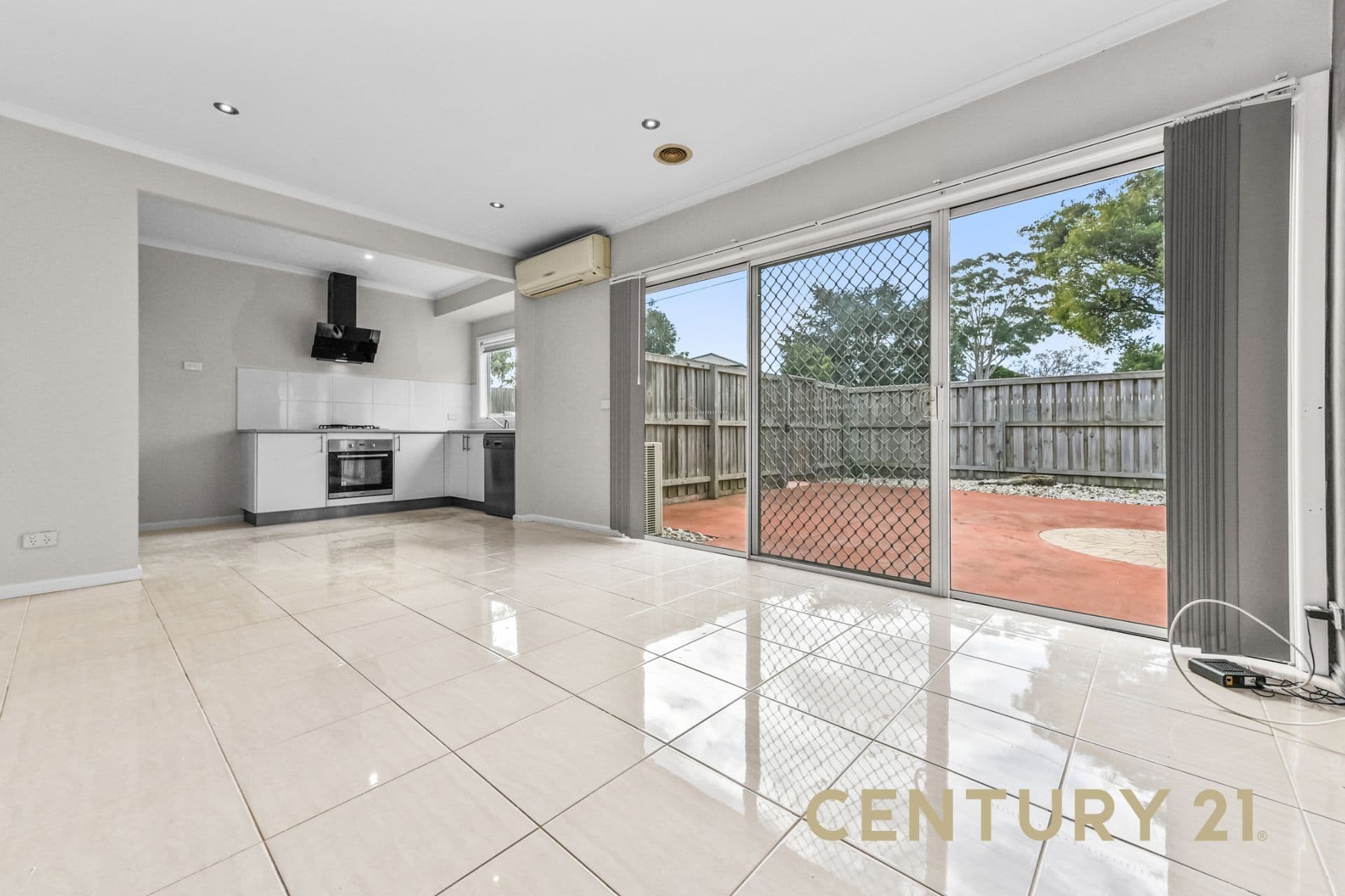 1/10 Kingswood Crescent, Noble Park North, VIC, 3174, Noble Park North - Thumbnail 2
