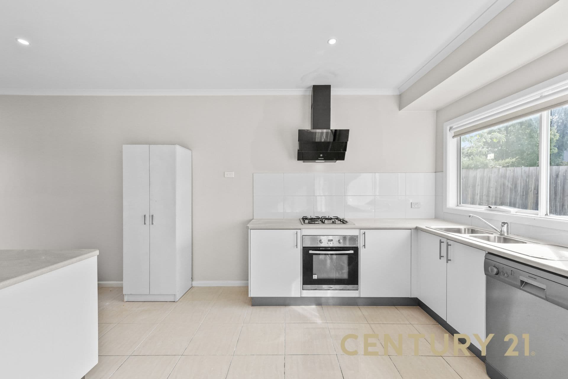1/10 Kingswood Crescent, Noble Park North, VIC, 3174, Noble Park North - Thumbnail 3