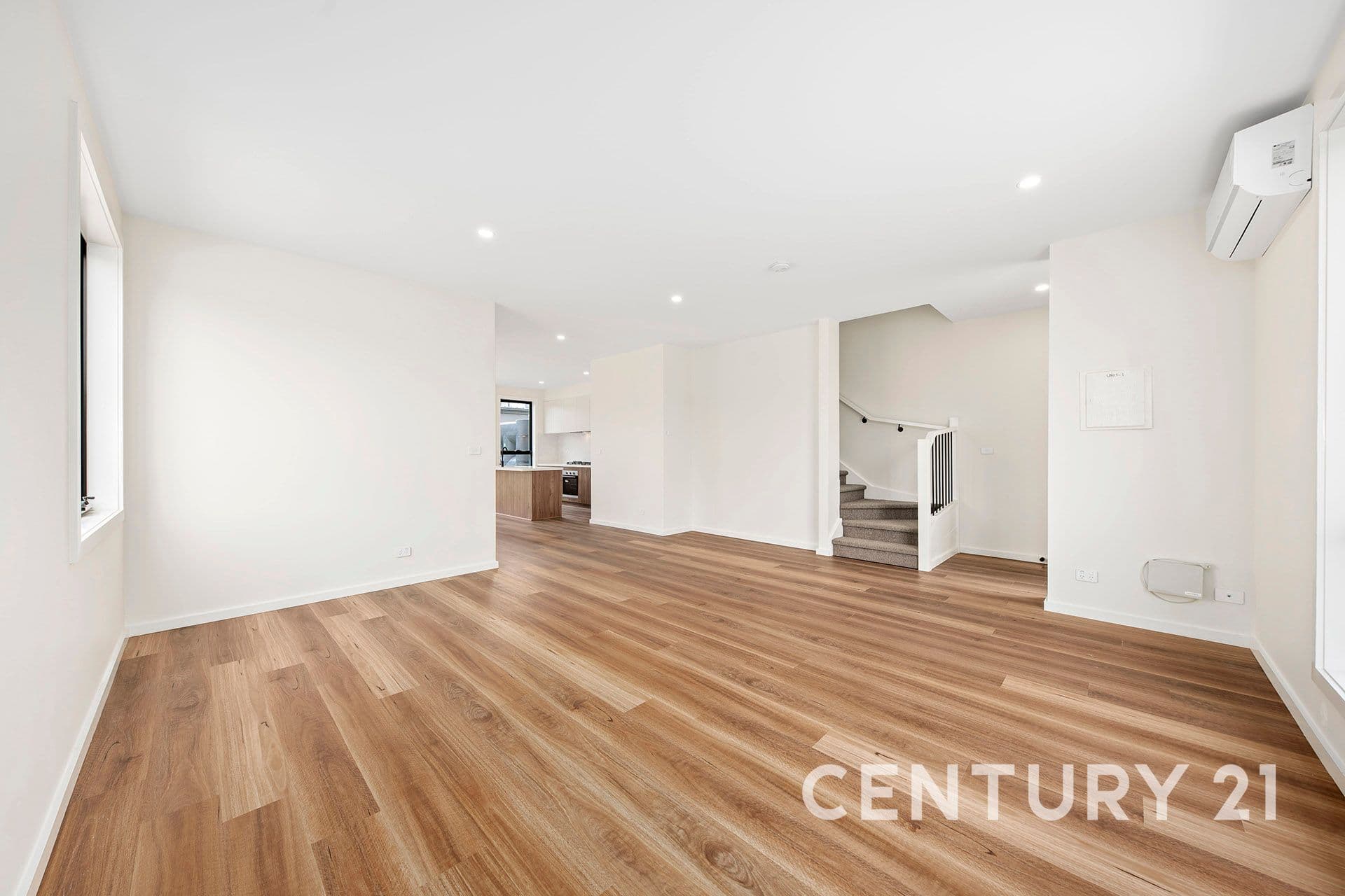 1/12 Ethan Court, Pakenham, VIC, 3810, Pakenham - Thumbnail 2