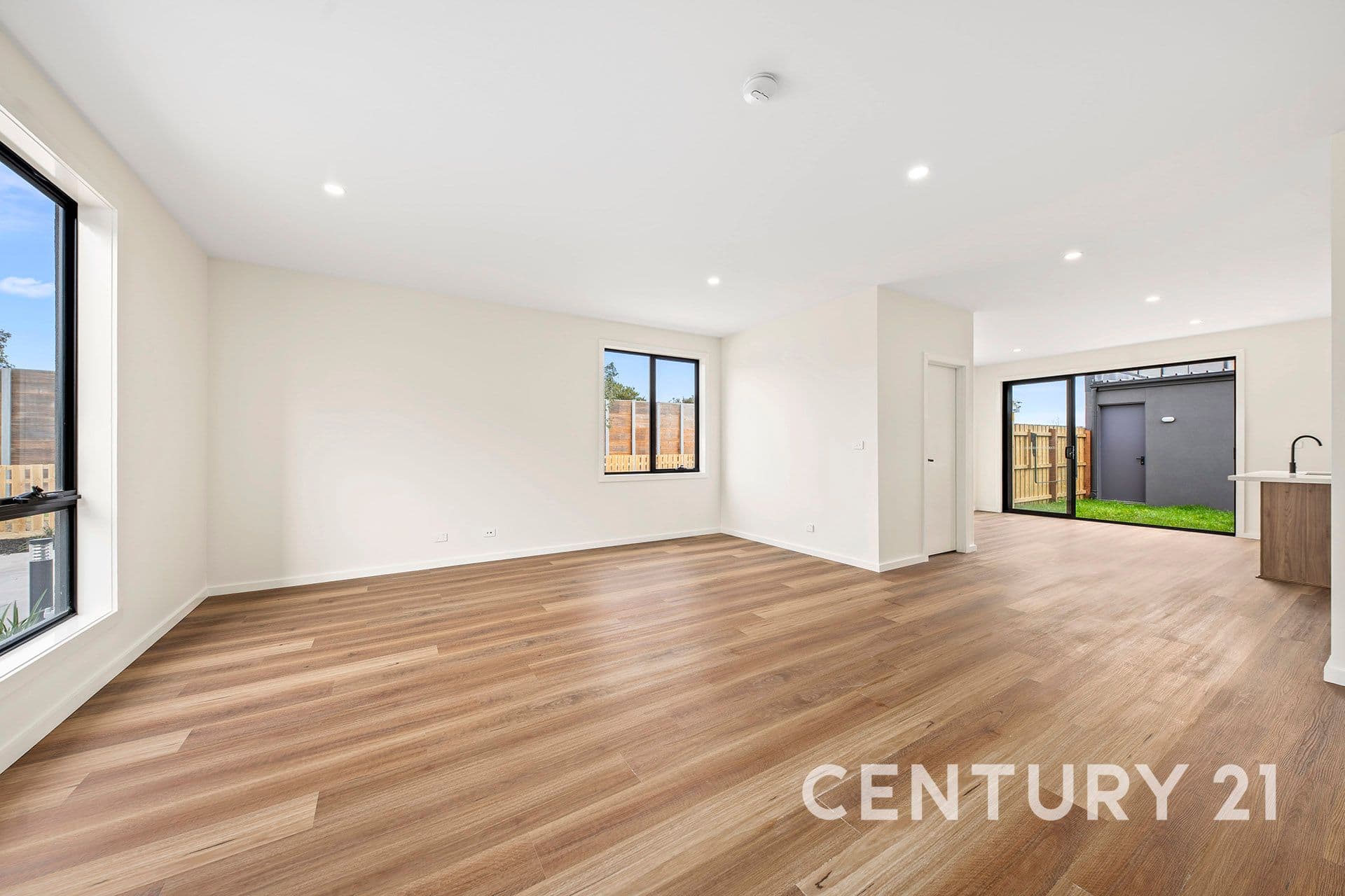 1/12 Ethan Court, Pakenham, VIC, 3810, Pakenham - Thumbnail 3